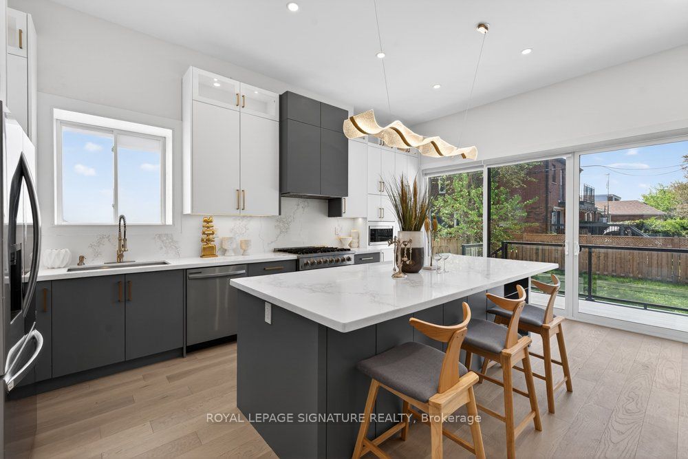 260 Dewhurst Boulevard N Property Photo 13
