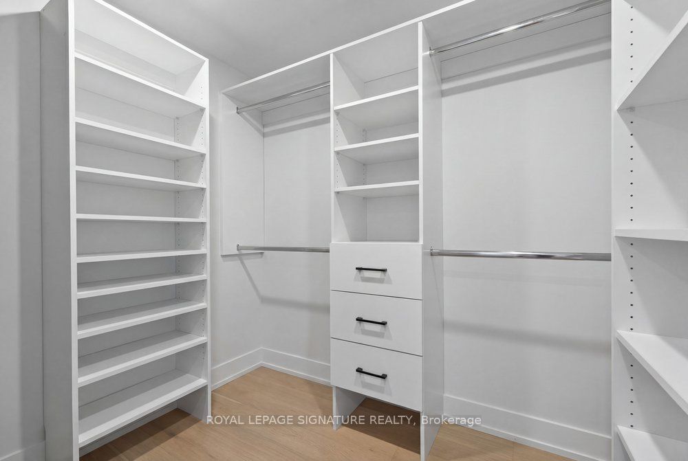 260 Dewhurst Boulevard N Property Photo 28