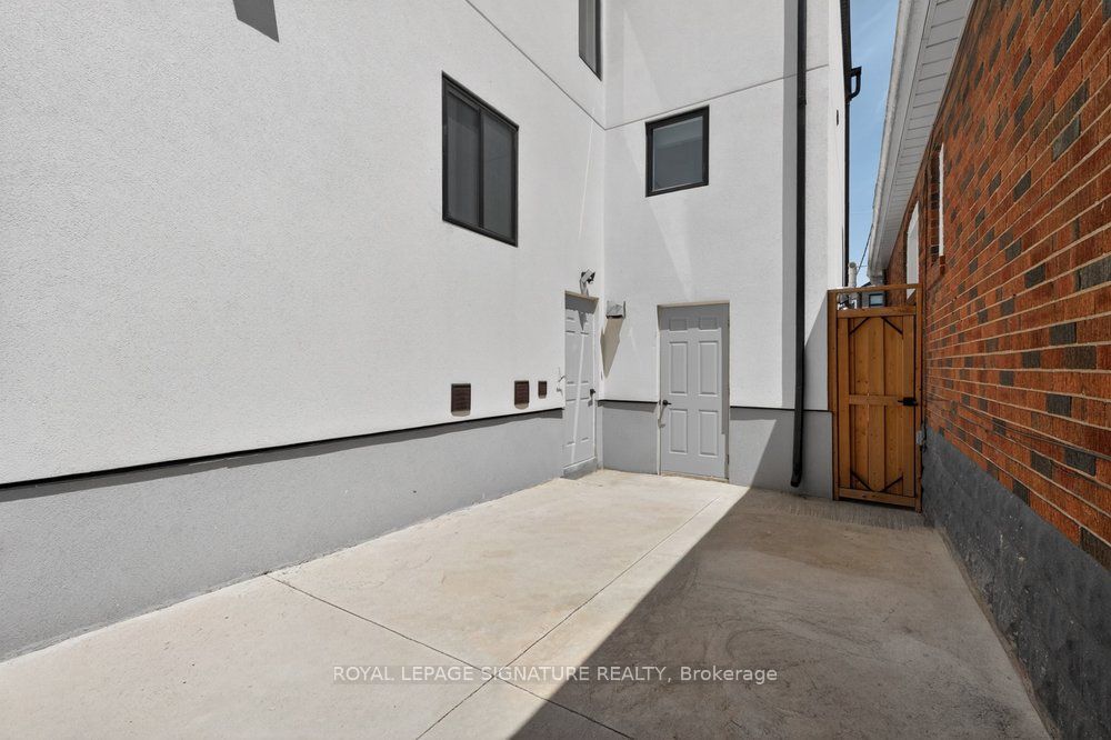 260 Dewhurst Boulevard N Property Photo 47