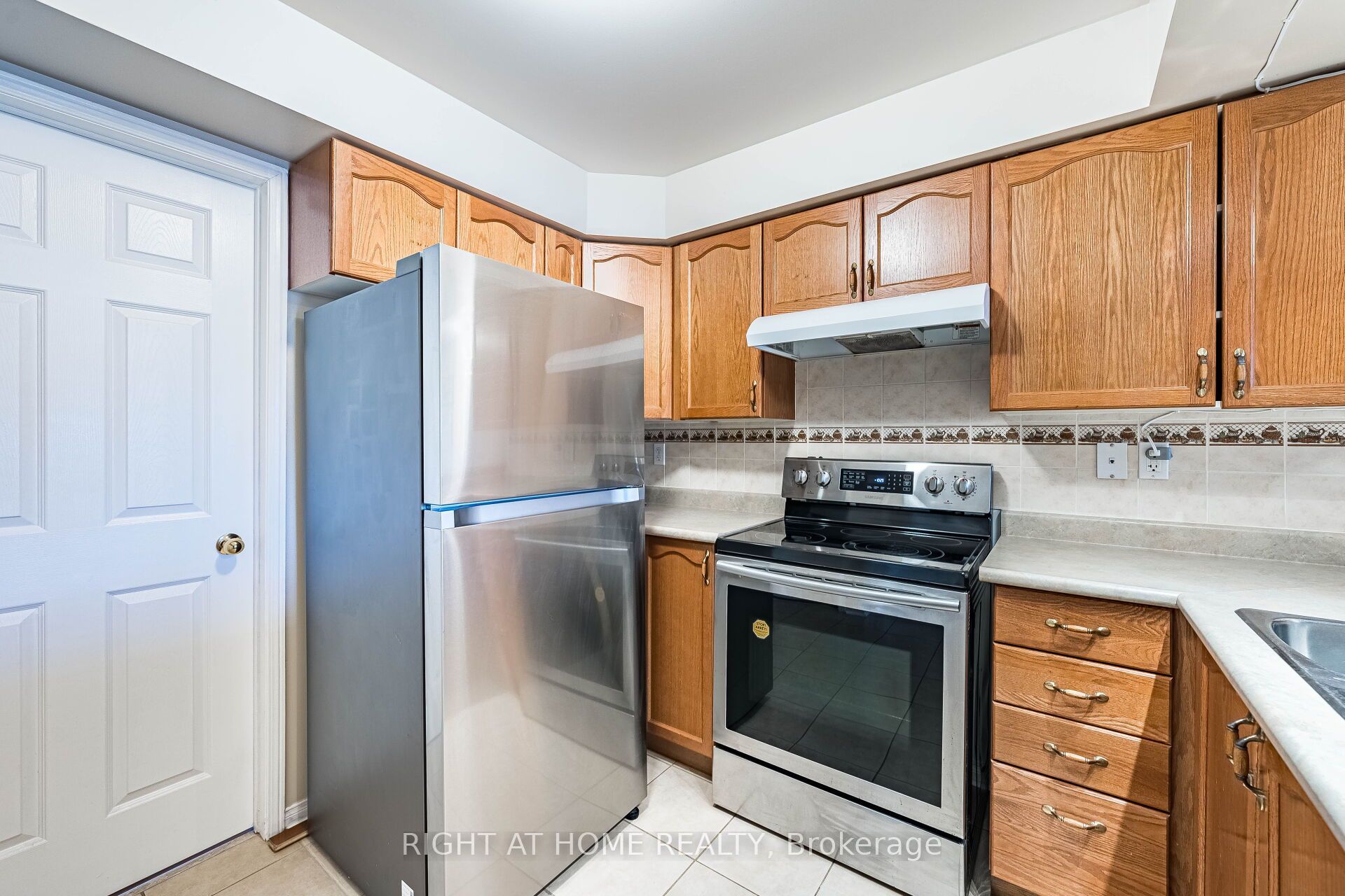 200 Mclevin Avenue 40 Property Photo 11