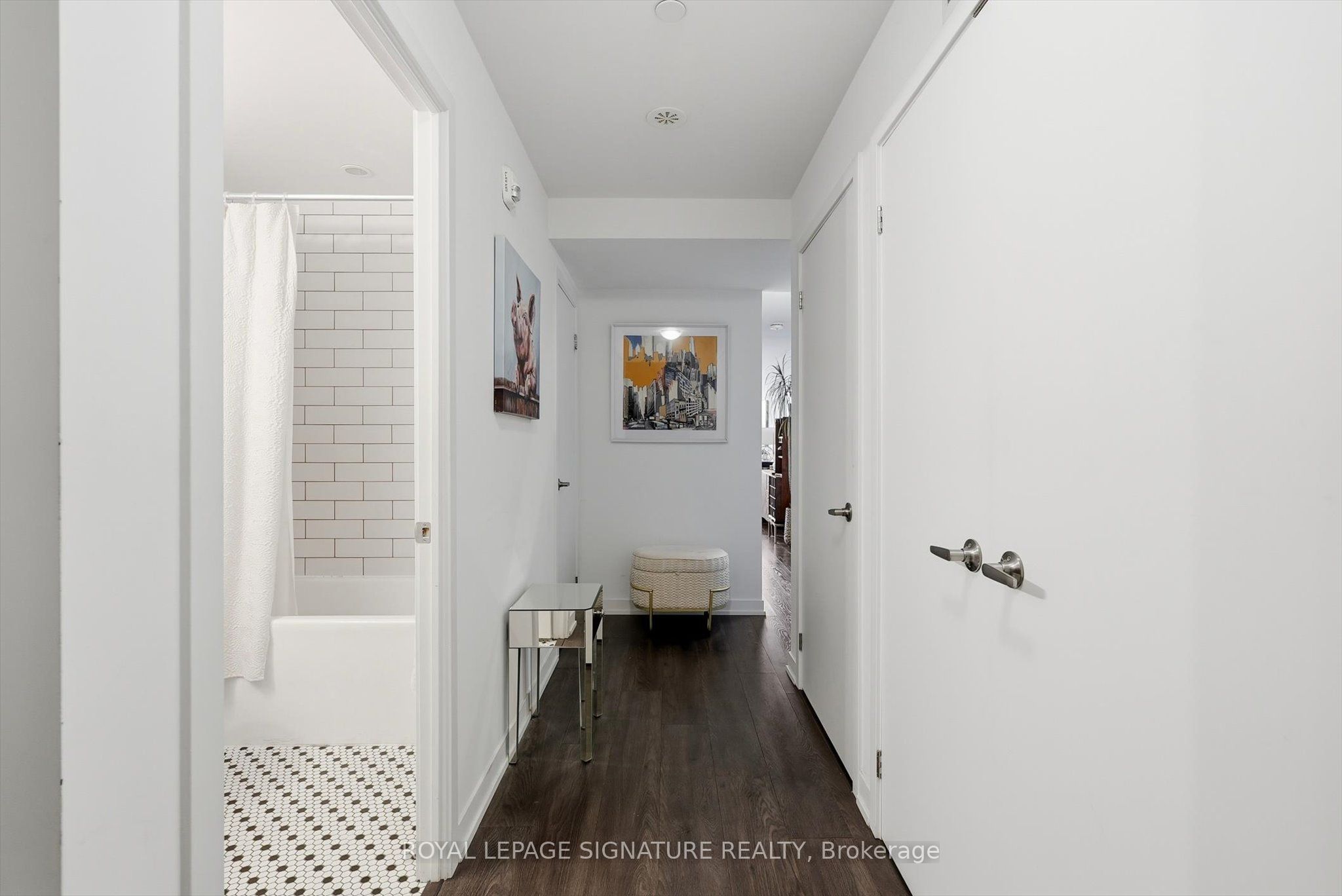 899 Queen Street E 503 Property Photo 20