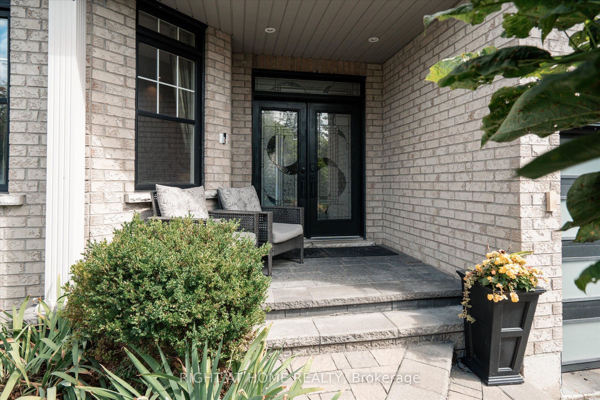 66 Rideout Street Property Photo 3