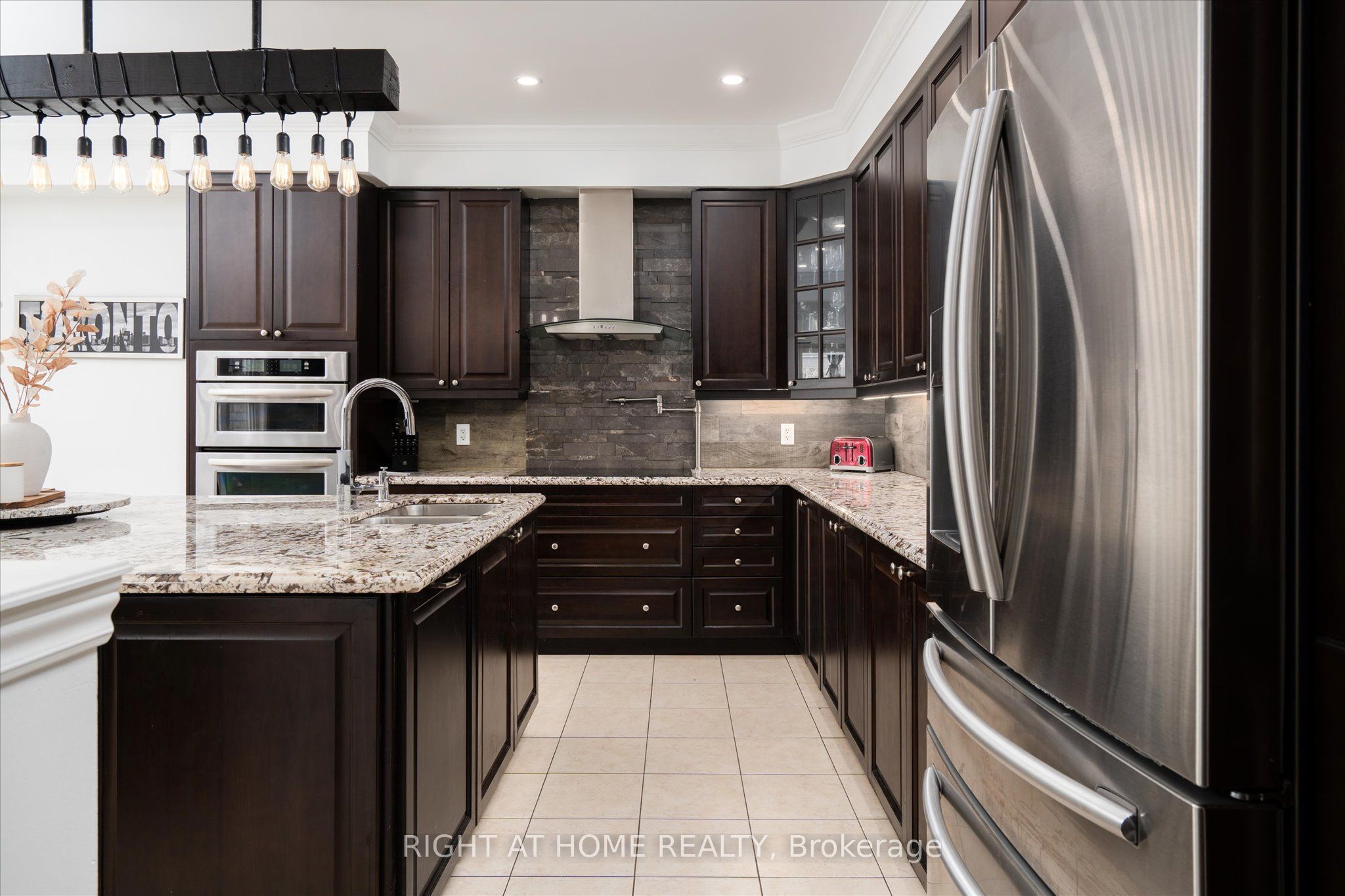 66 Rideout Street Property Photo 16