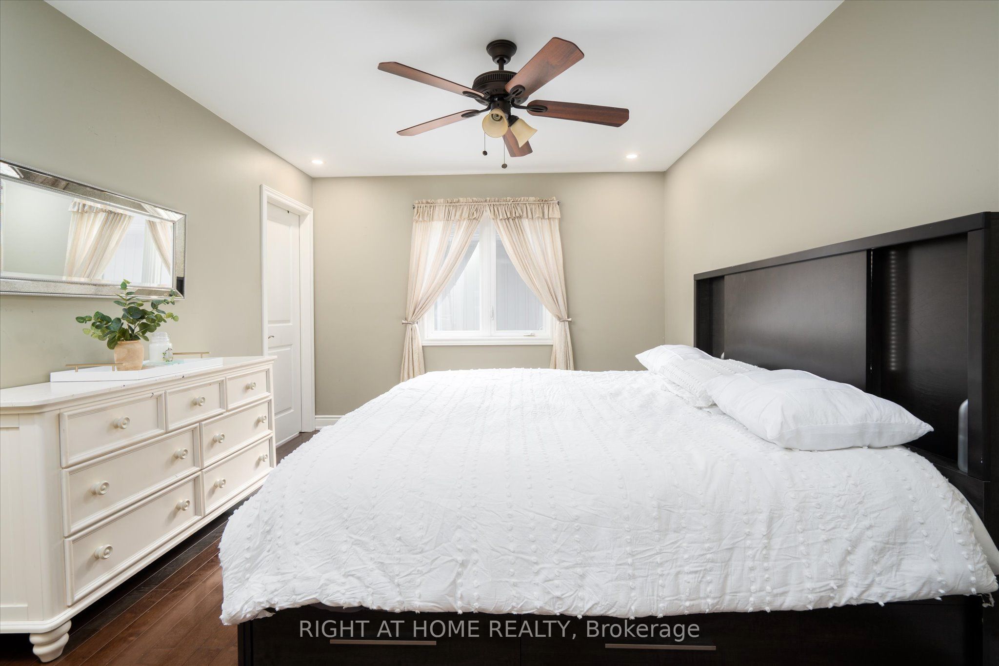 66 Rideout Street Property Photo 25