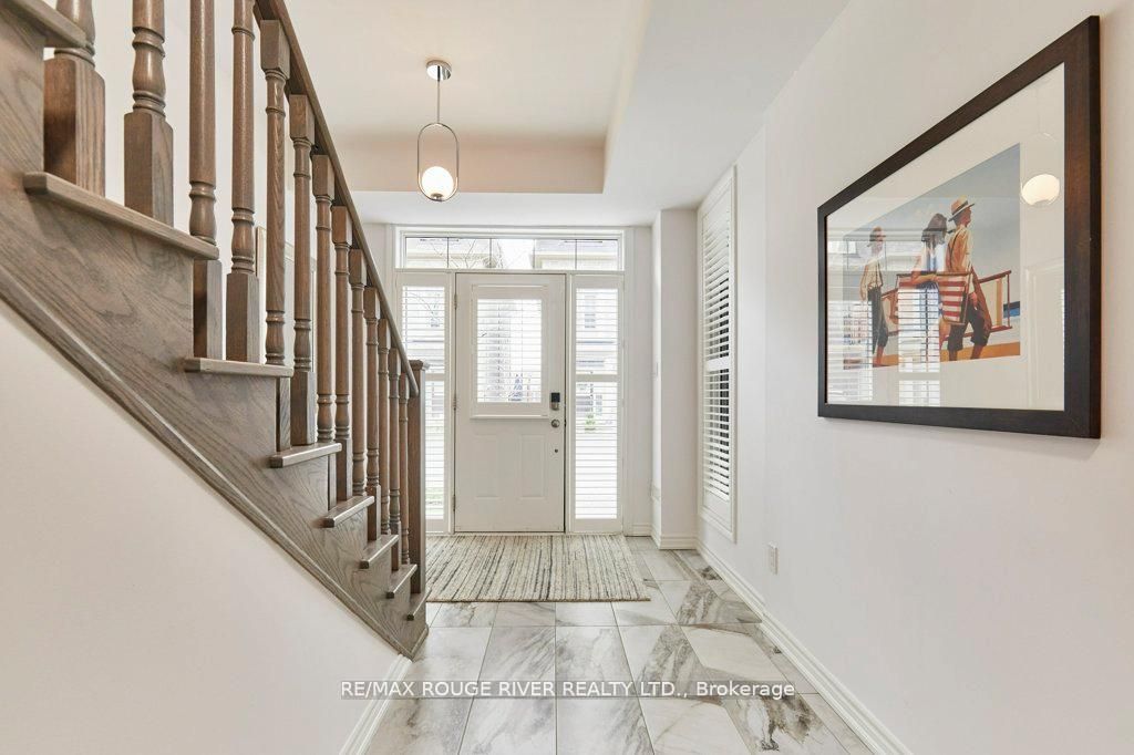 6 Seagrave Lane Property Photo 3