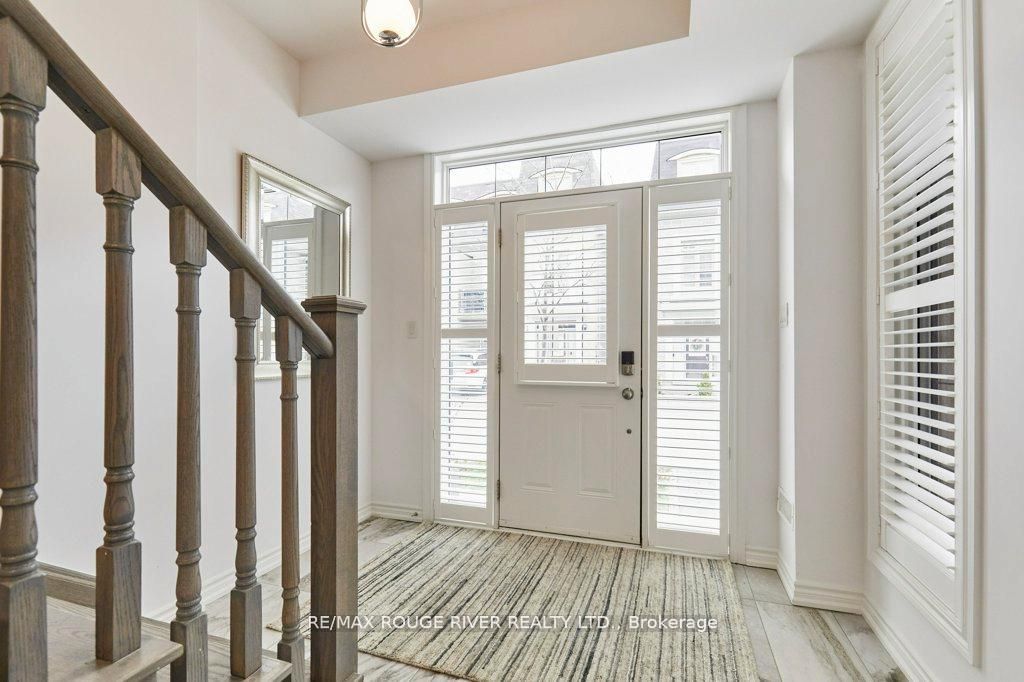 6 Seagrave Lane Property Photo 4