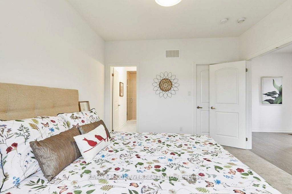6 Seagrave Lane Property Photo 25