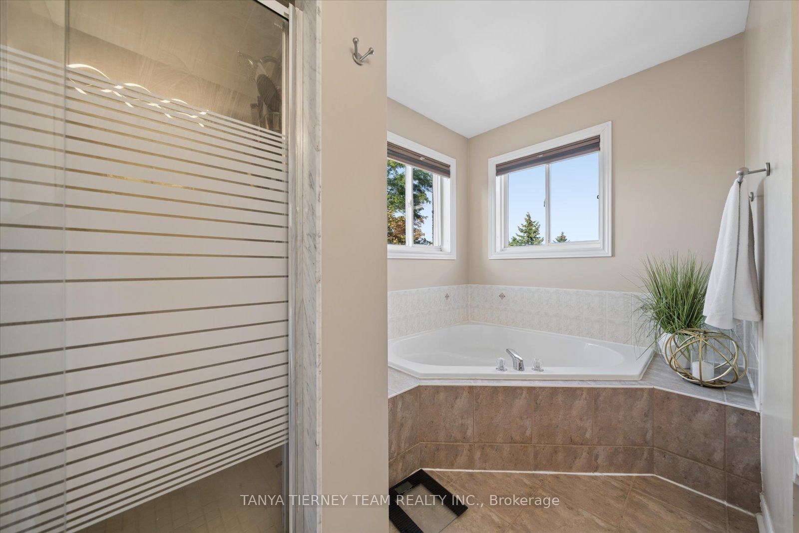 16 Corianne Avenue Property Photo 29