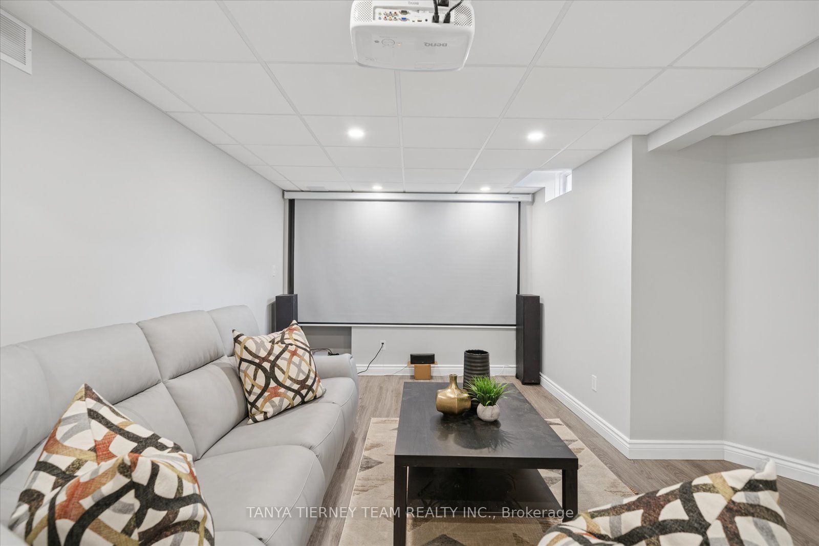 16 Corianne Avenue Property Photo 44