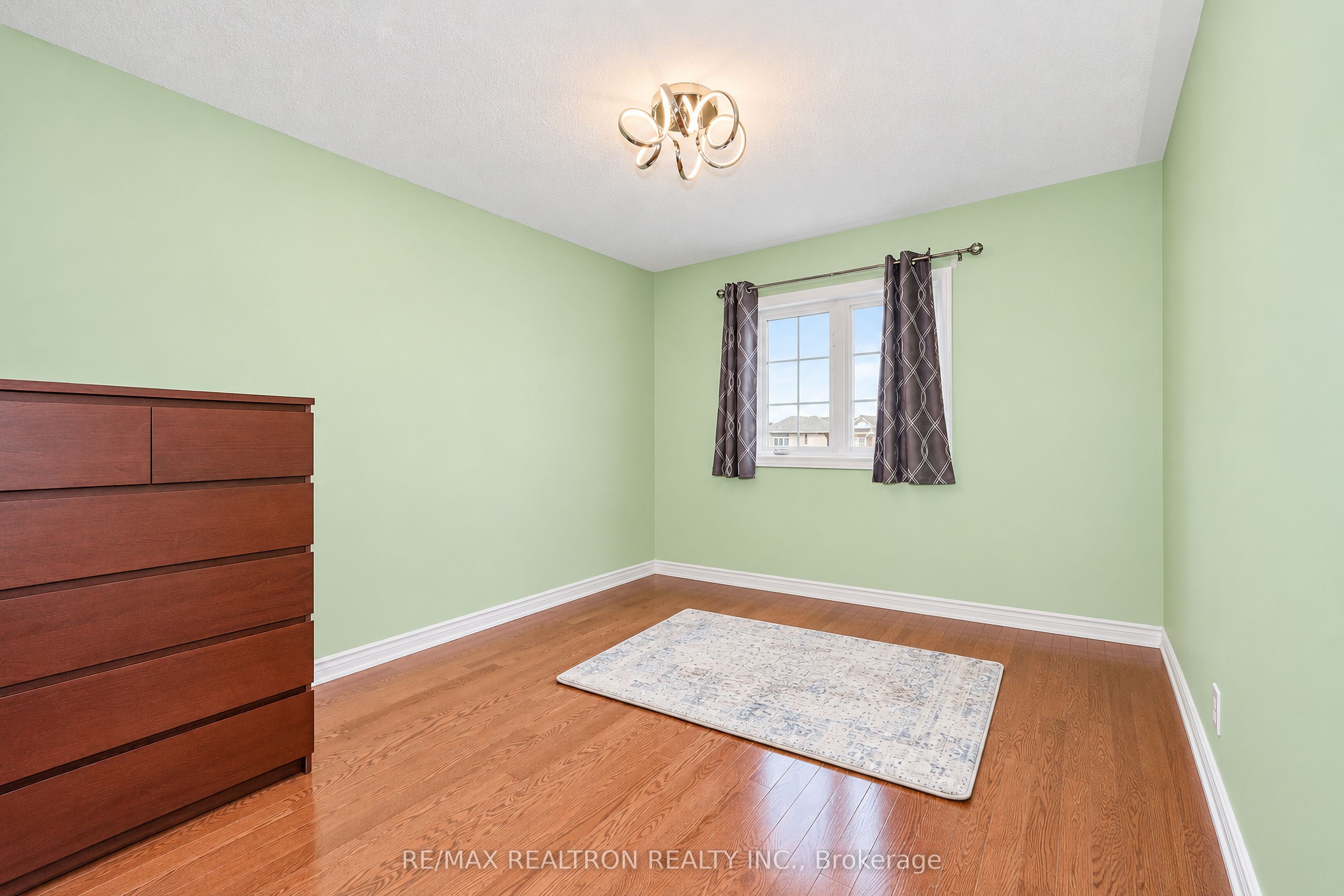 160 Dooley Crescent Property Photo 18