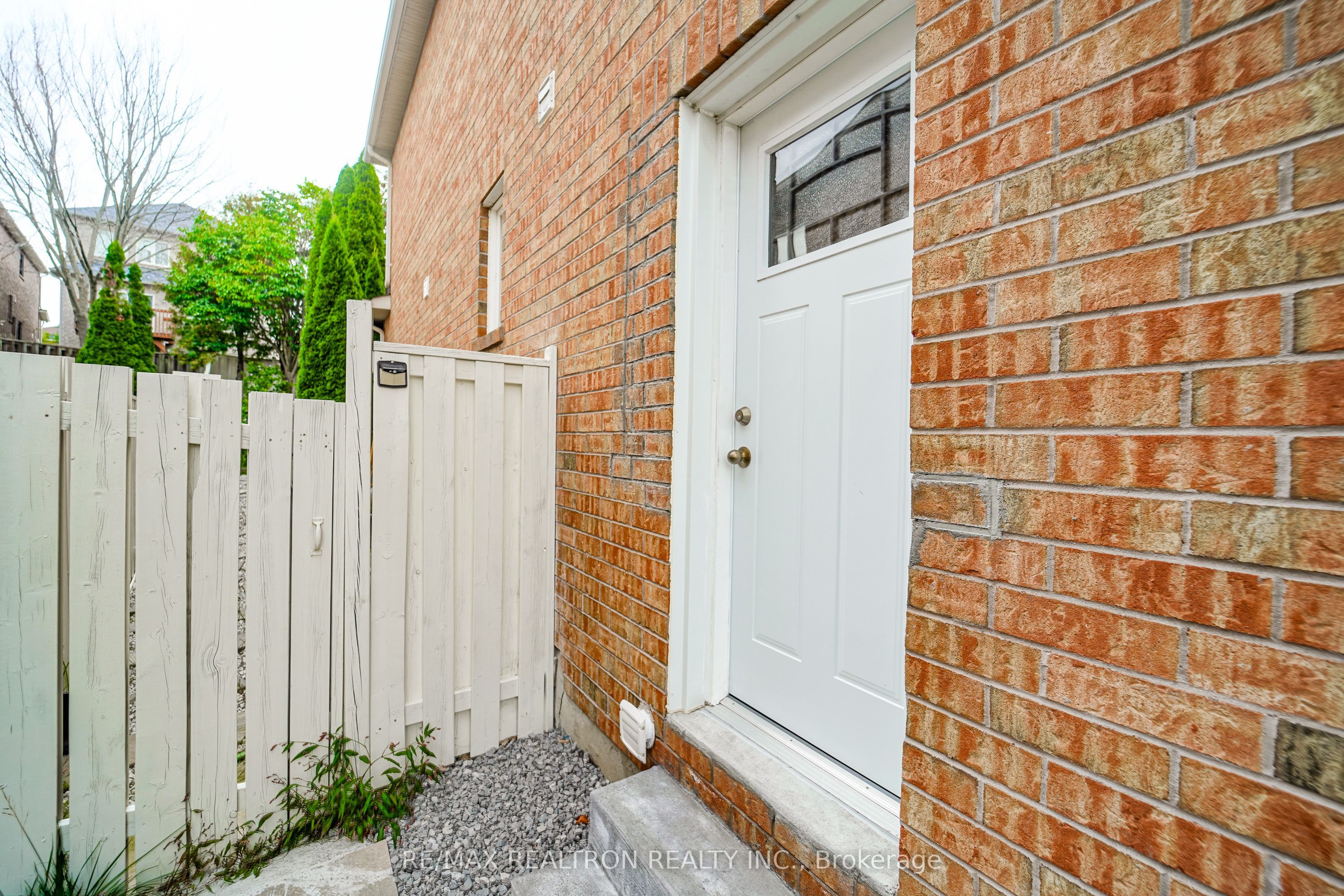 160 Dooley Crescent Property Photo 20