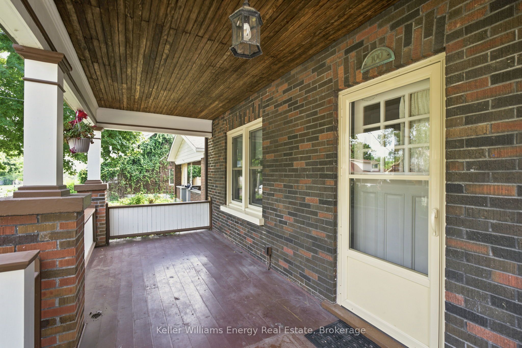 100 Burk Street Property Photo 4