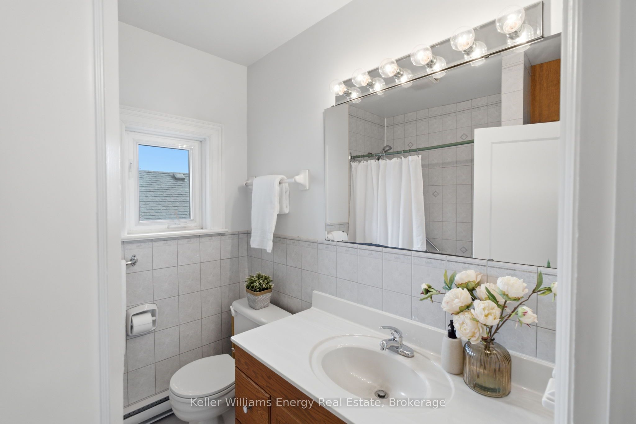 100 Burk Street Property Photo 23
