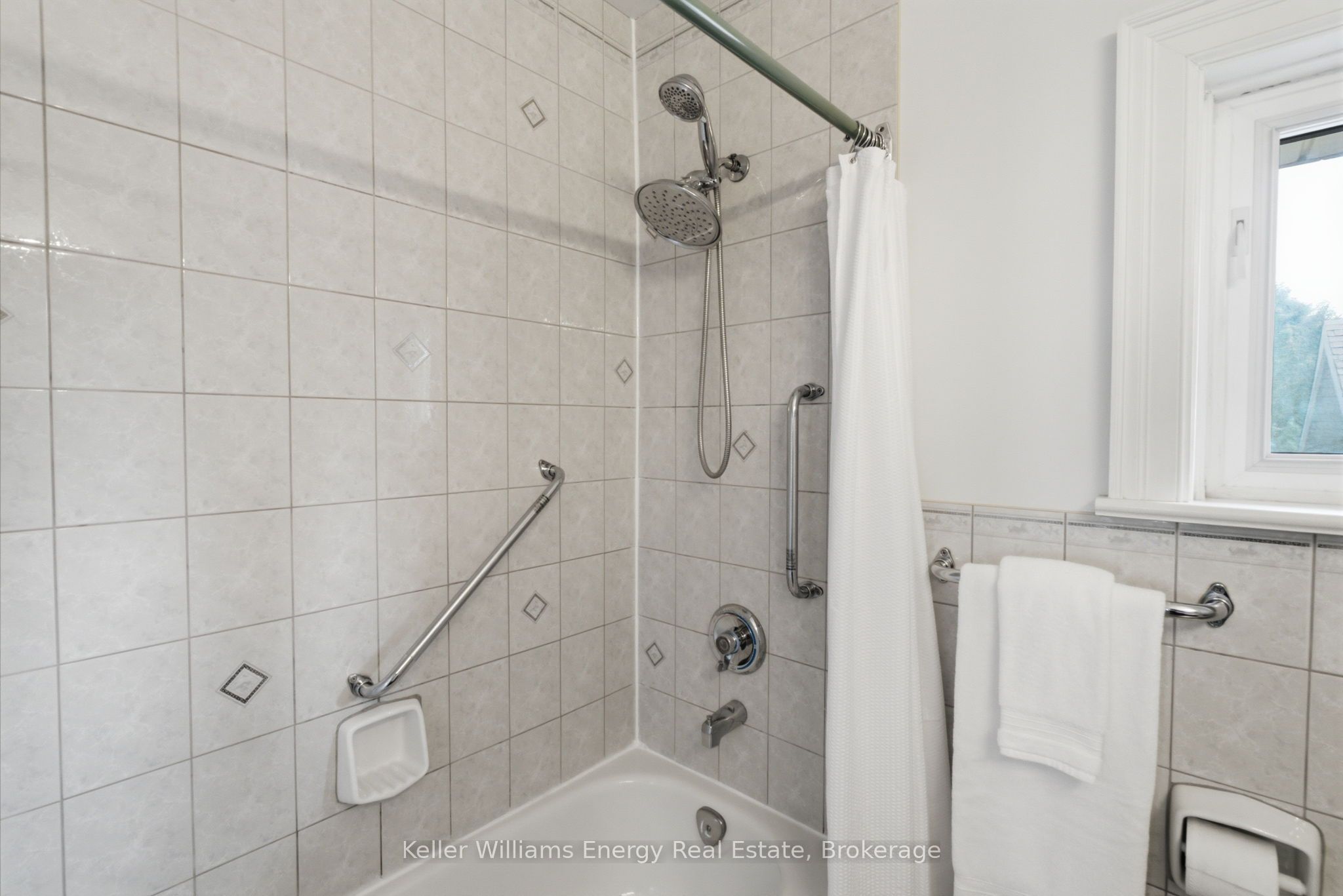 100 Burk Street Property Photo 24