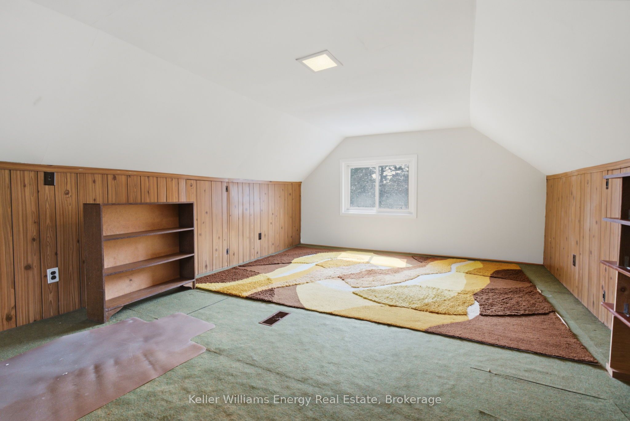 100 Burk Street Property Photo 25
