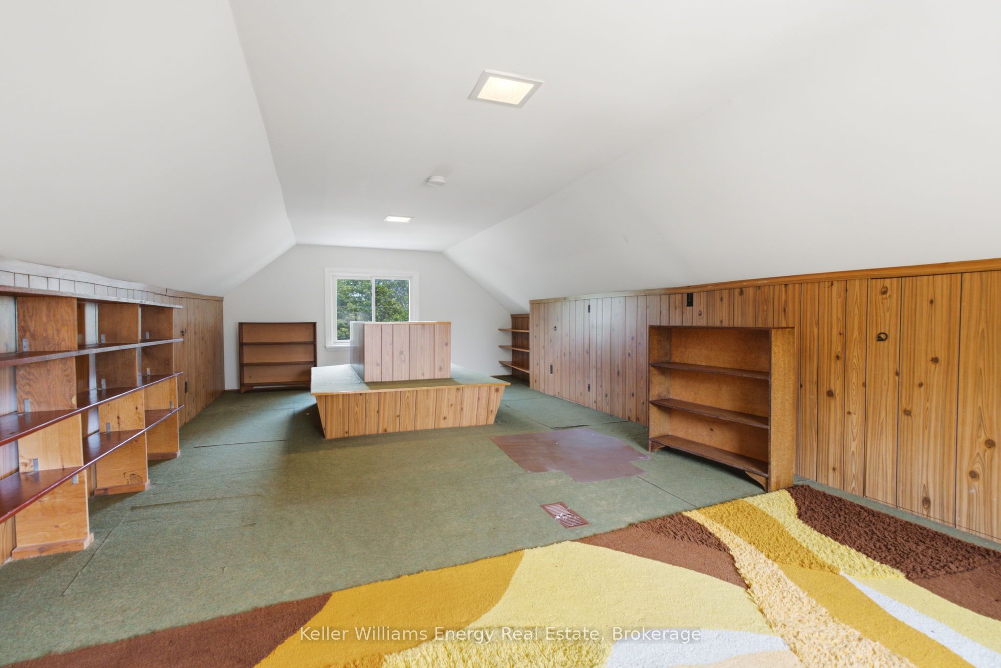 100 Burk Street Property Photo 26