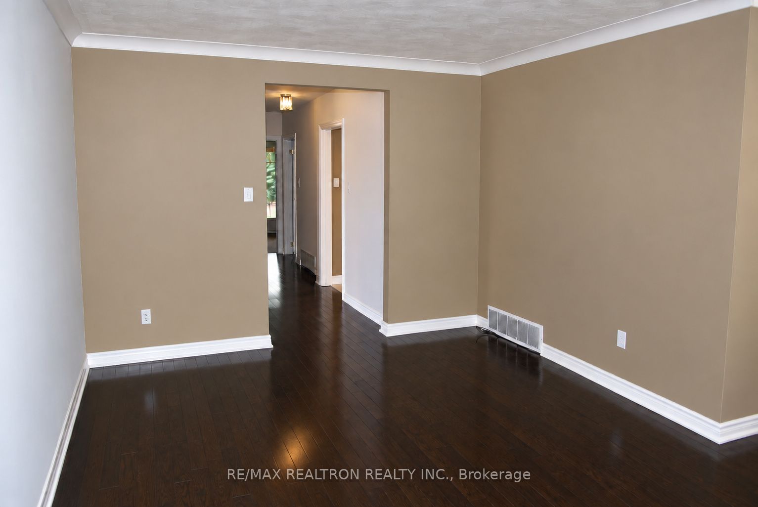 9 Stanwell Drive Property Photo 3
