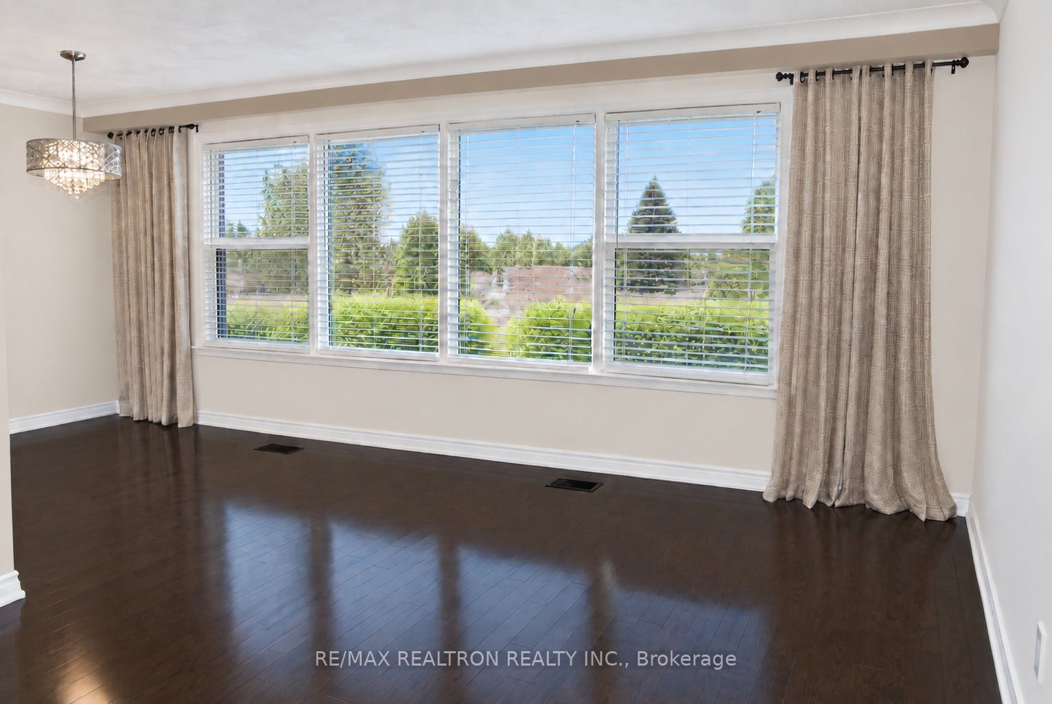 9 Stanwell Drive Property Photo 4