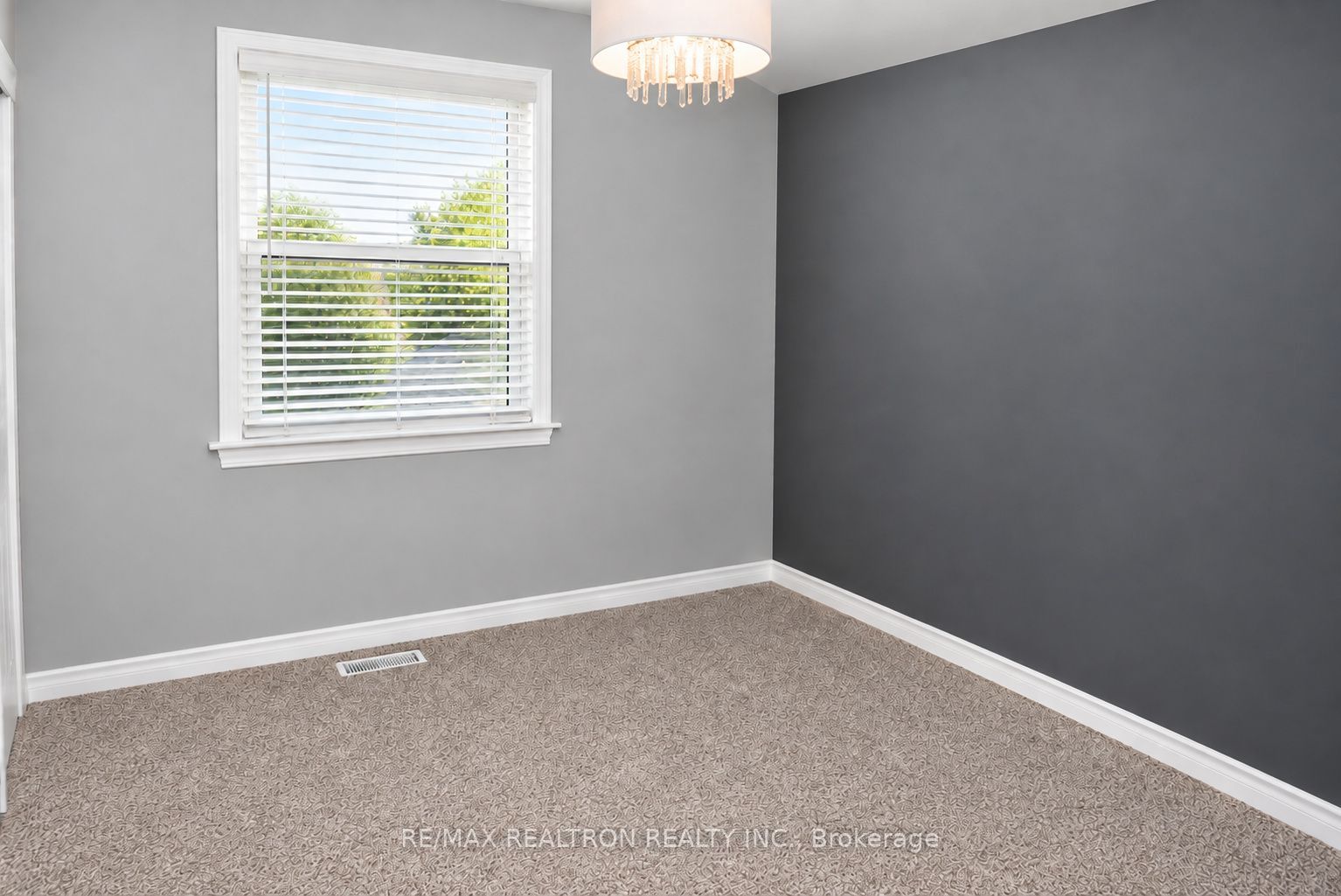 9 Stanwell Drive Property Photo 11