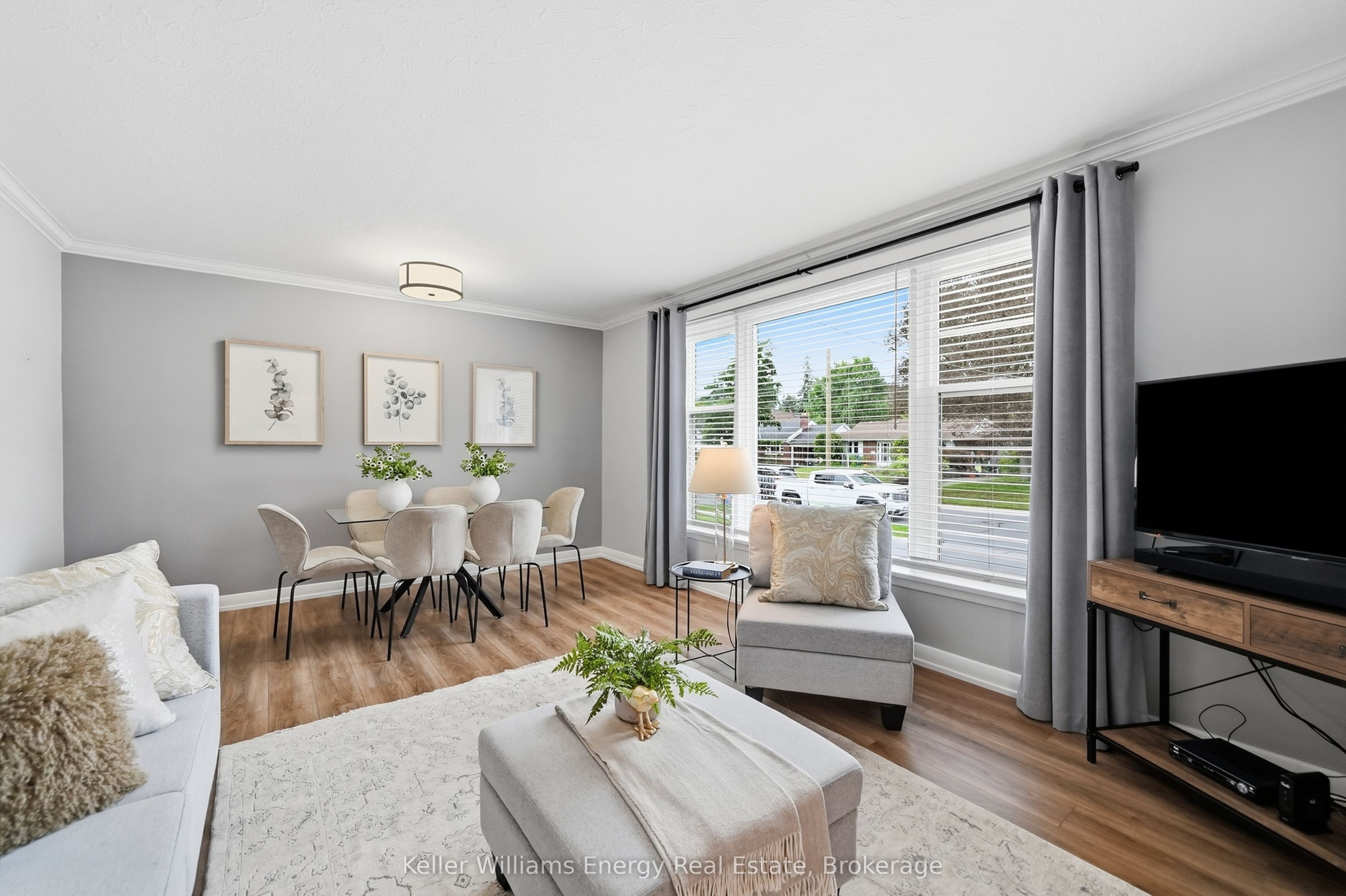 699 Grierson Street Property Photo 3