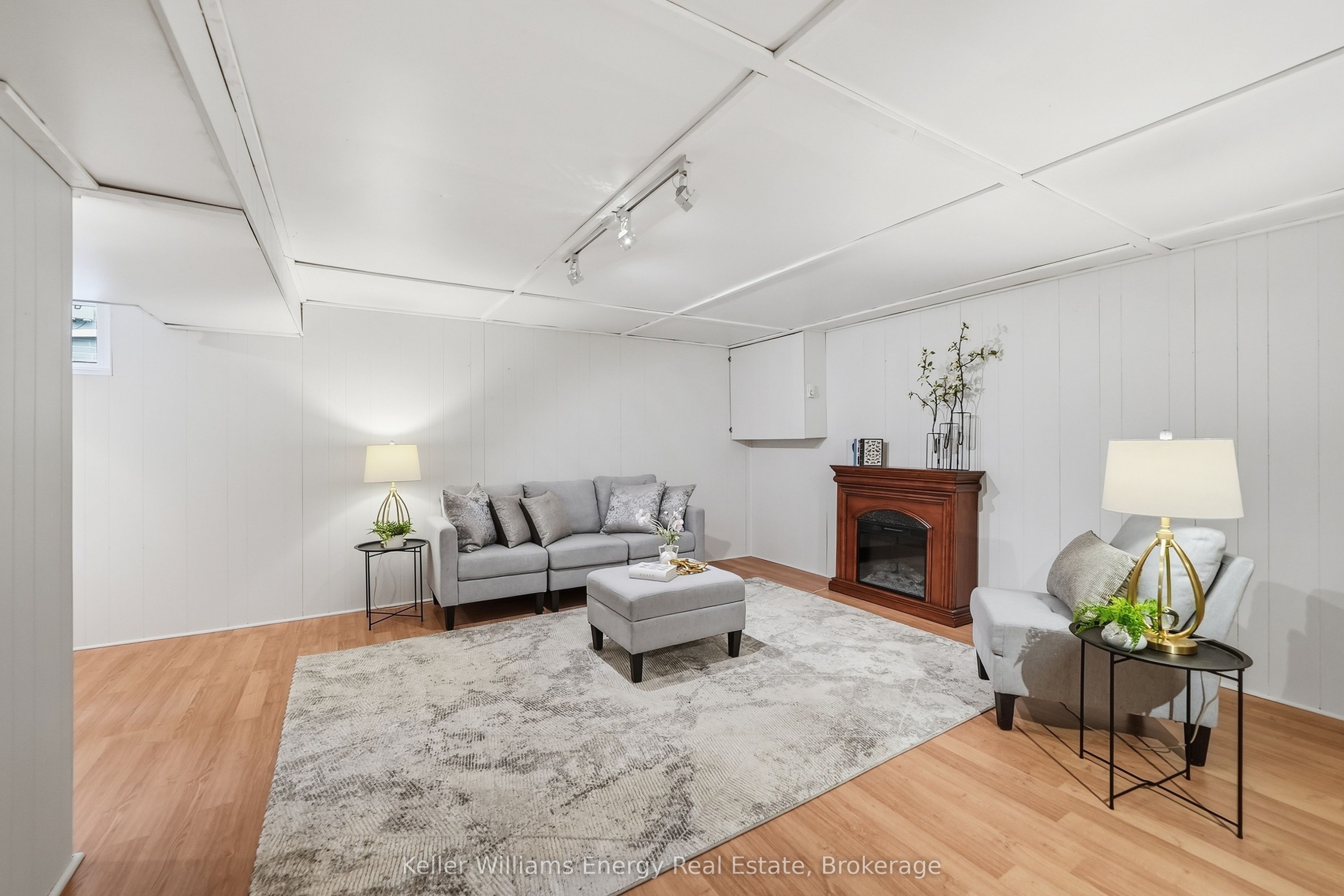 699 Grierson Street Property Photo 17