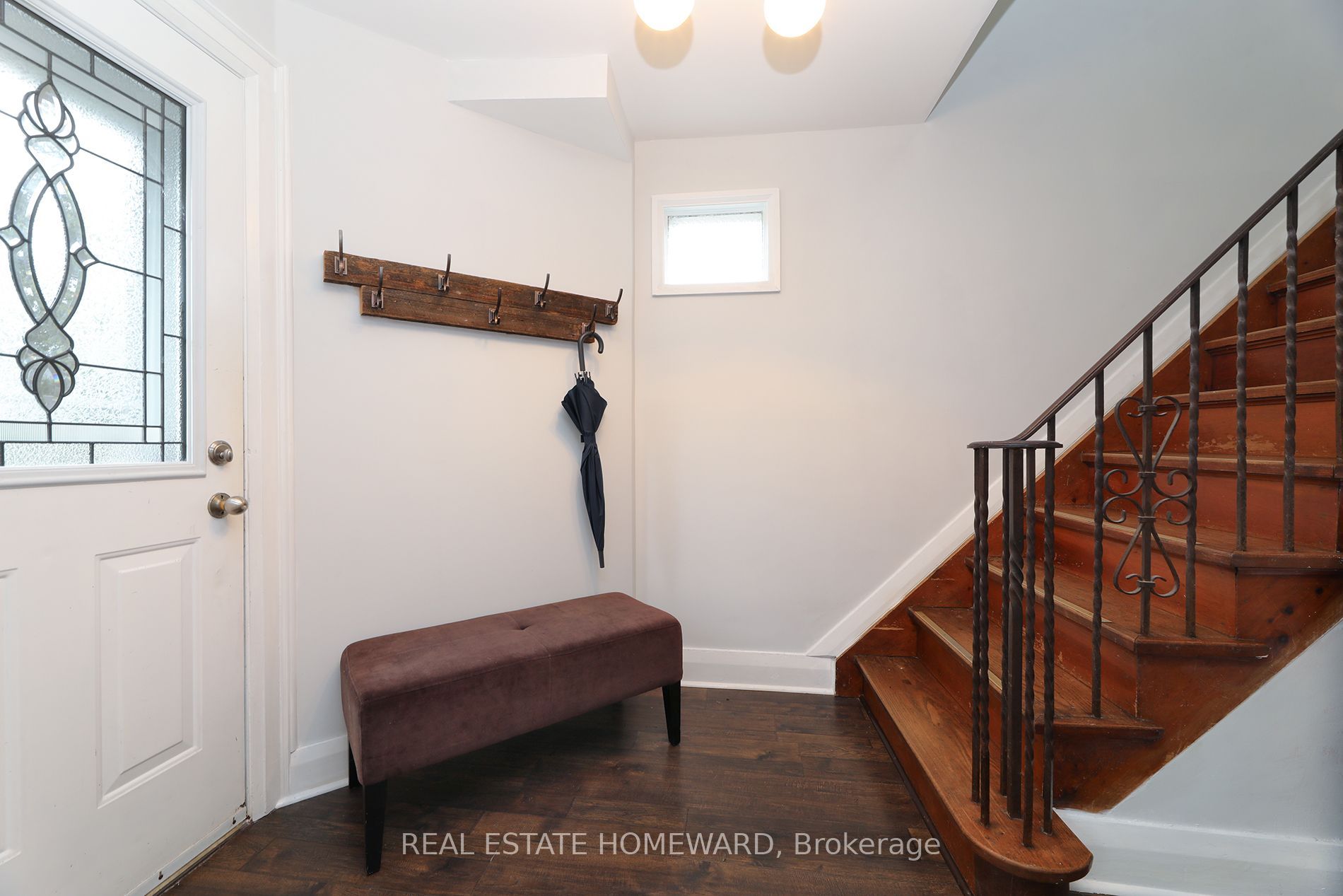1 Pinegrove Avenue Property Photo 2