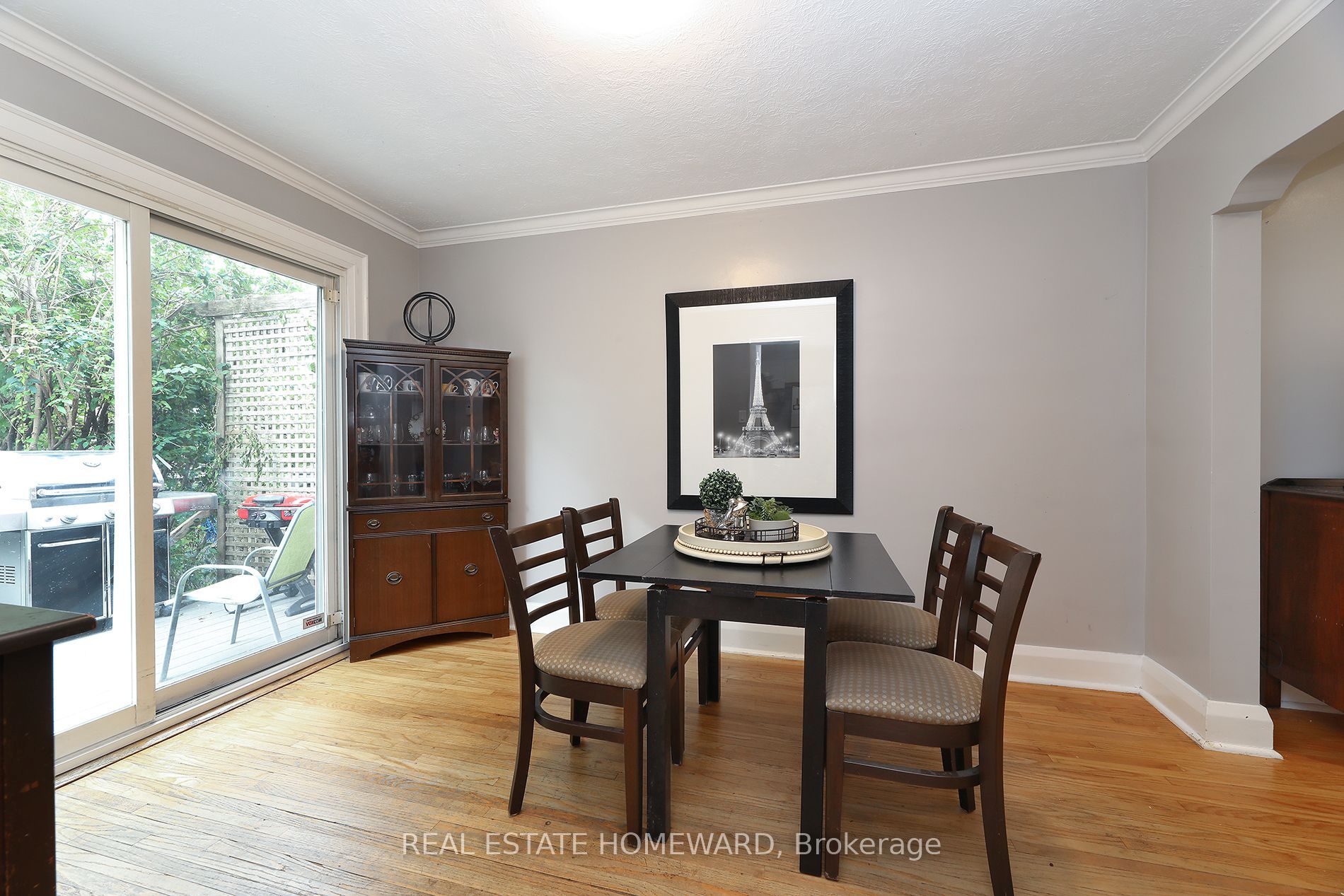 1 Pinegrove Avenue Property Photo 8