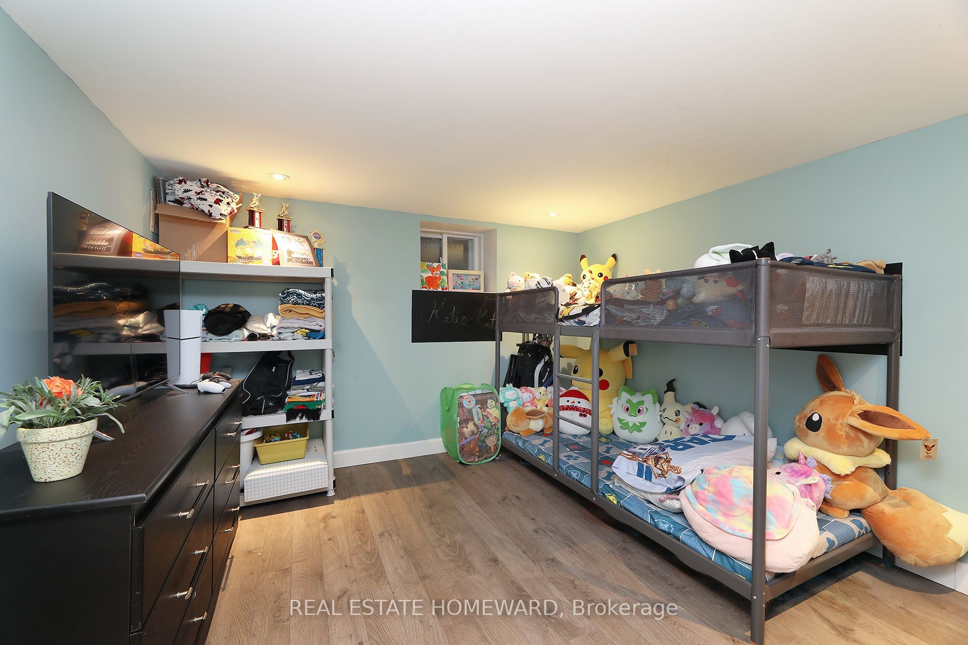 1 Pinegrove Avenue Property Photo 21