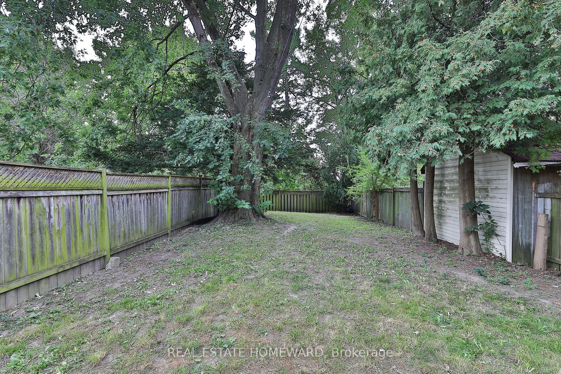1 Pinegrove Avenue Property Photo 27