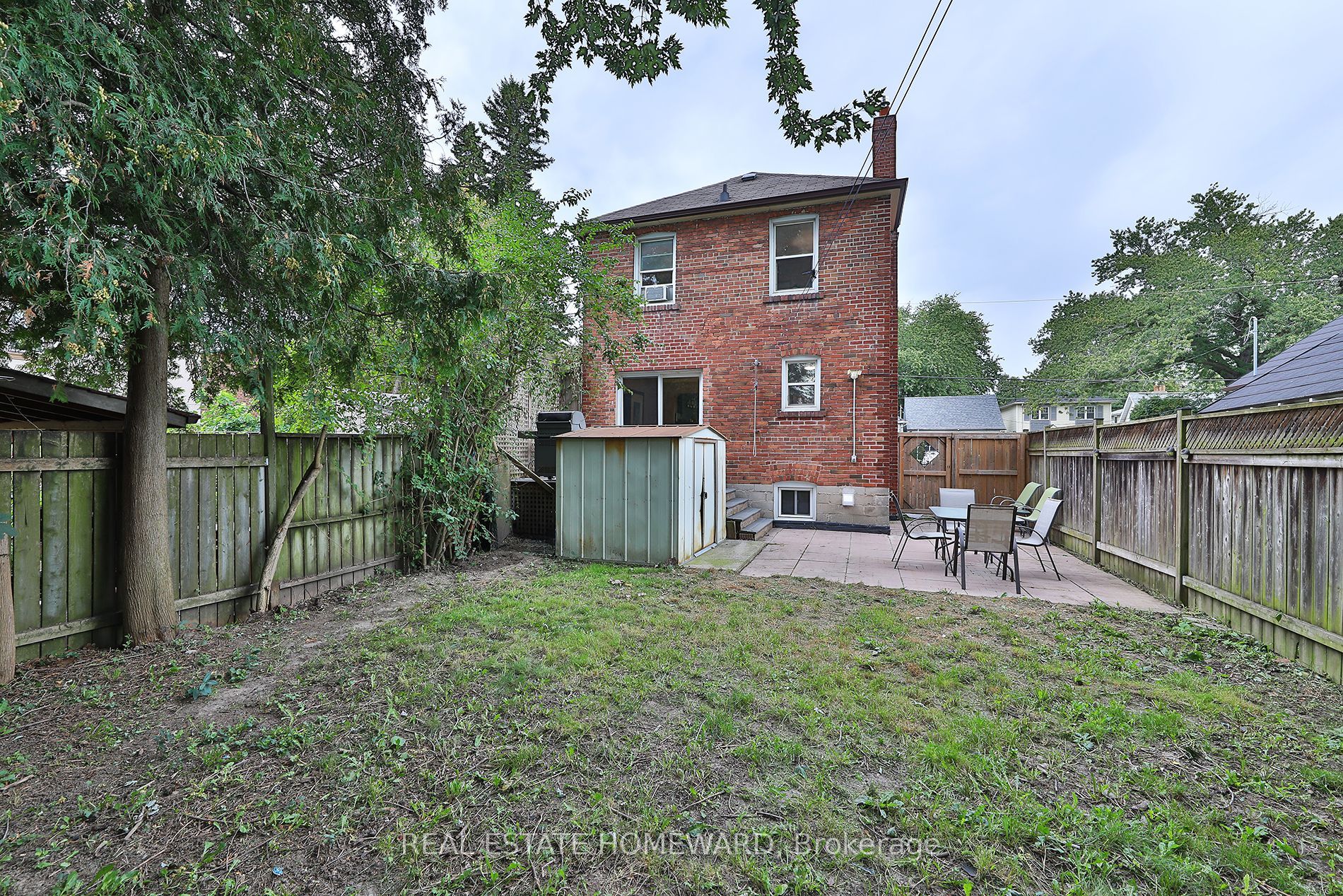 1 Pinegrove Avenue Property Photo 28