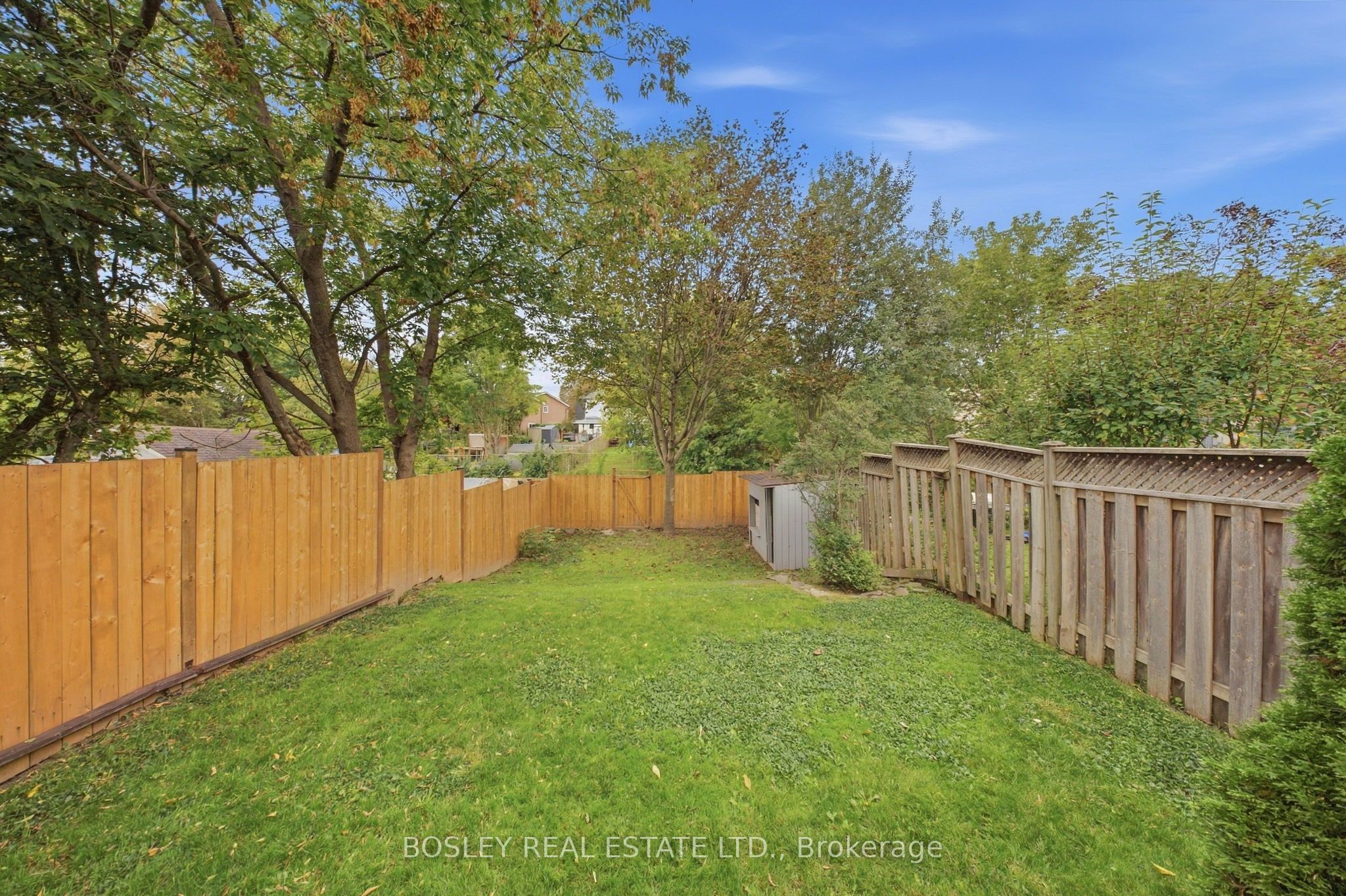 865 Gentry Crescent Property Photo 12