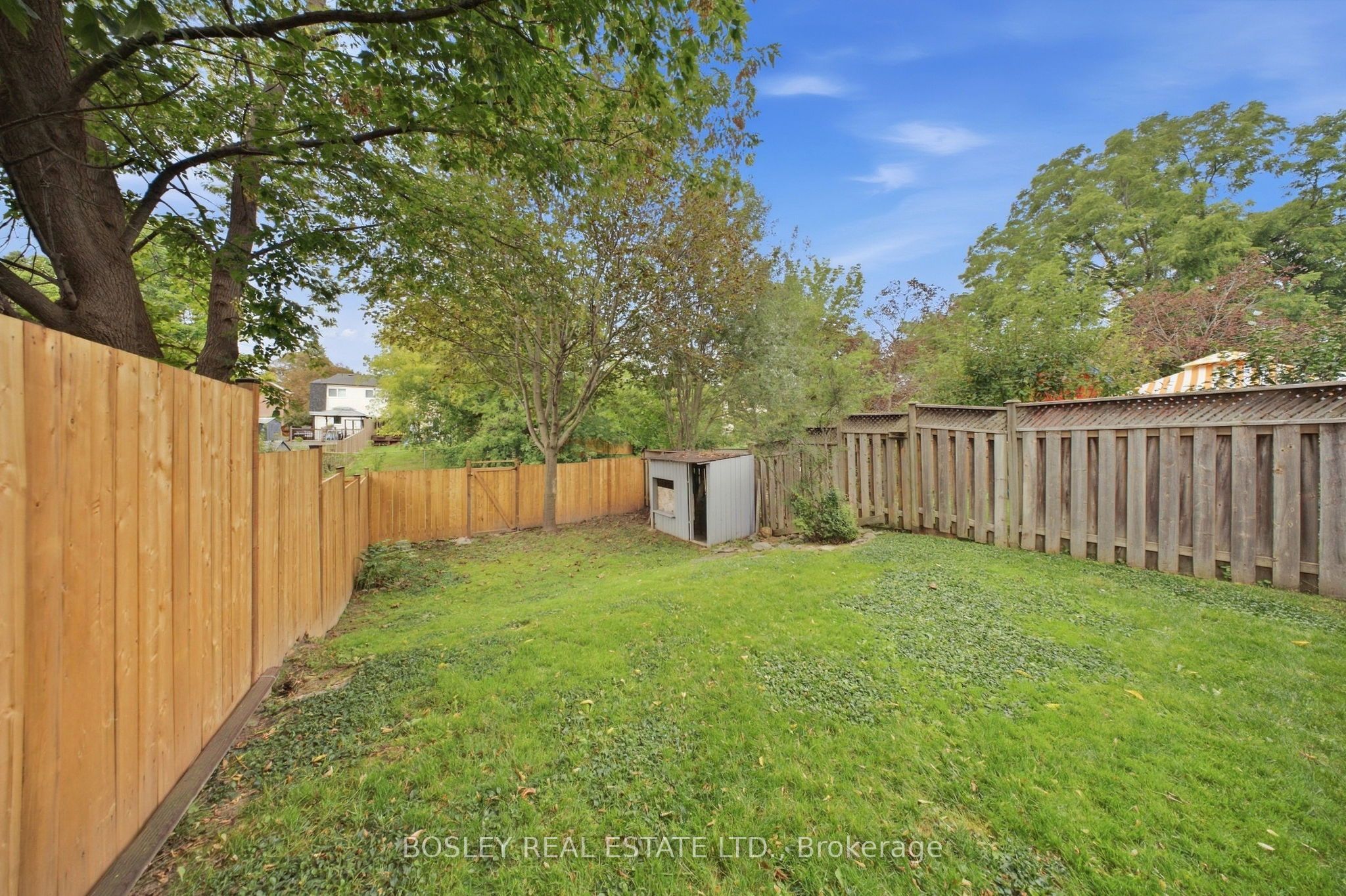 865 Gentry Crescent Property Photo 13