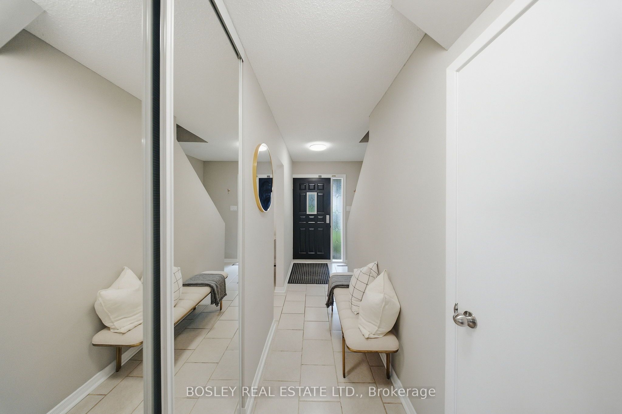865 Gentry Crescent Property Photo 14