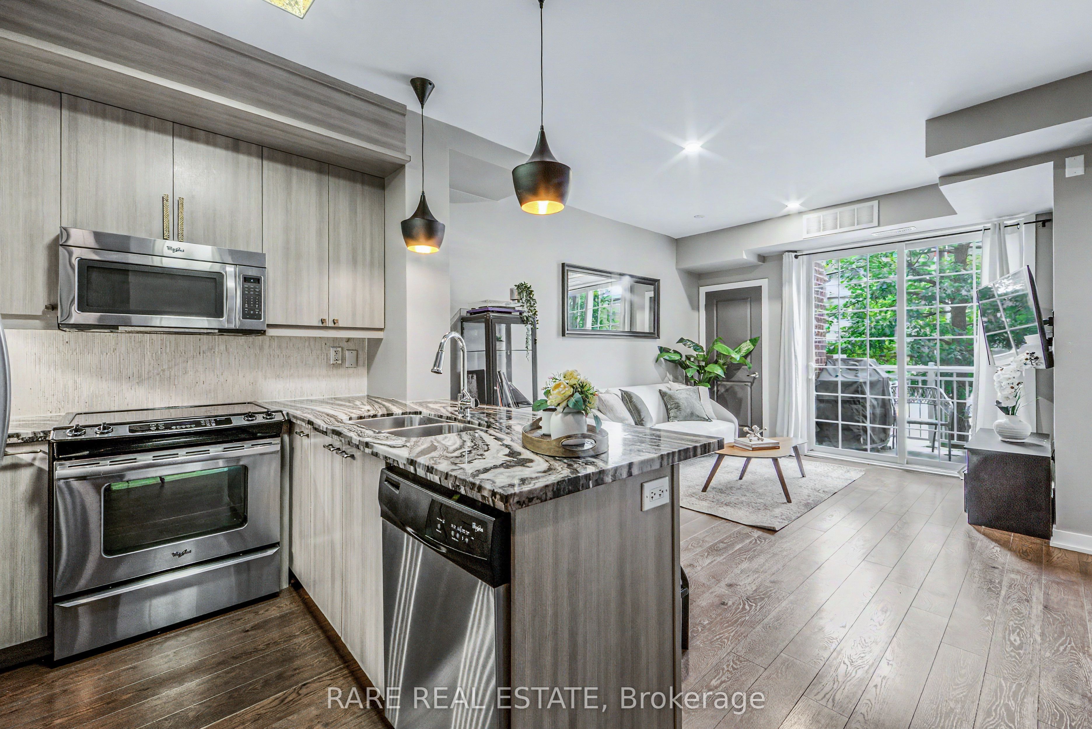 2320 Gerrard Street E 104