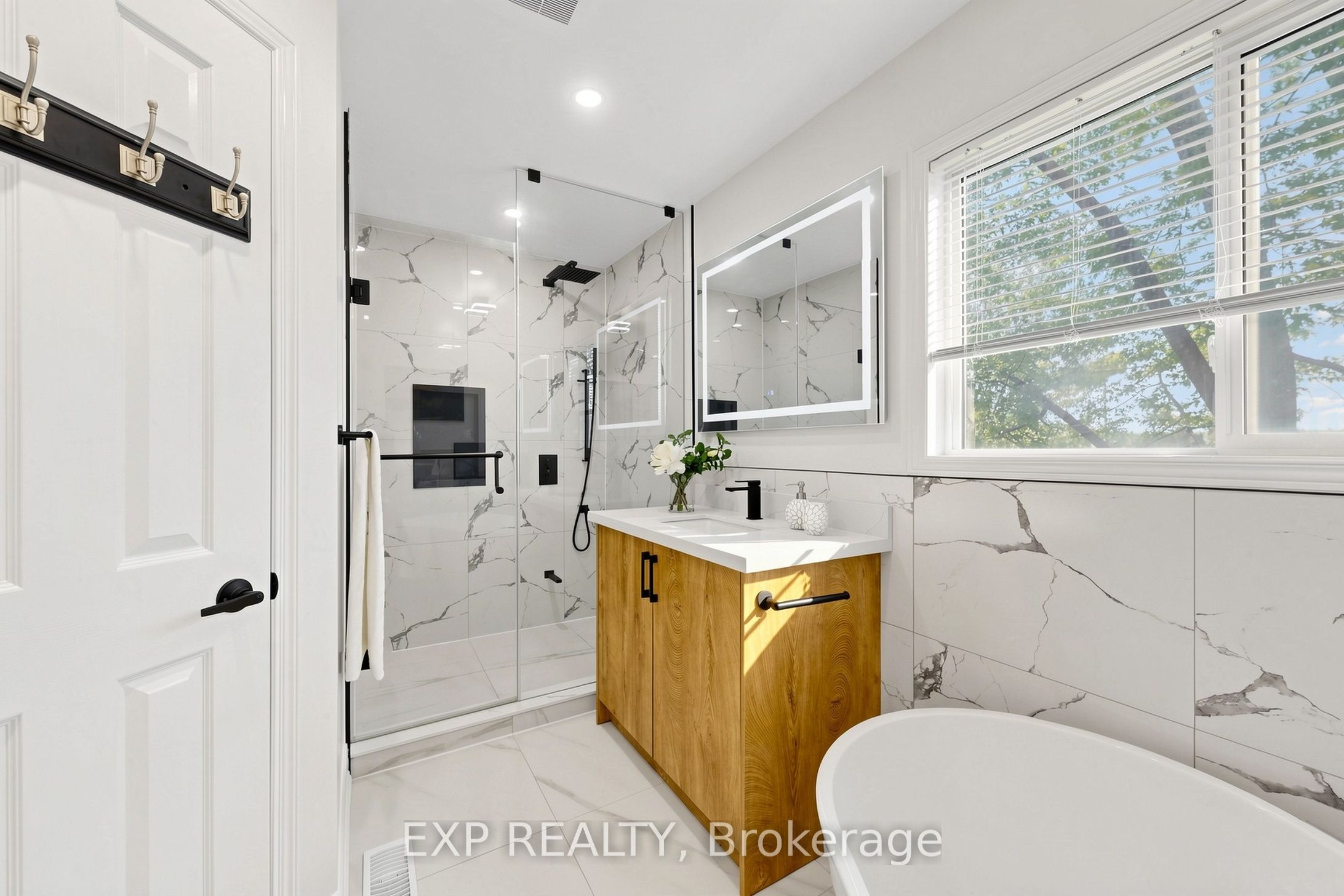 106 Smales Drive Property Photo 16