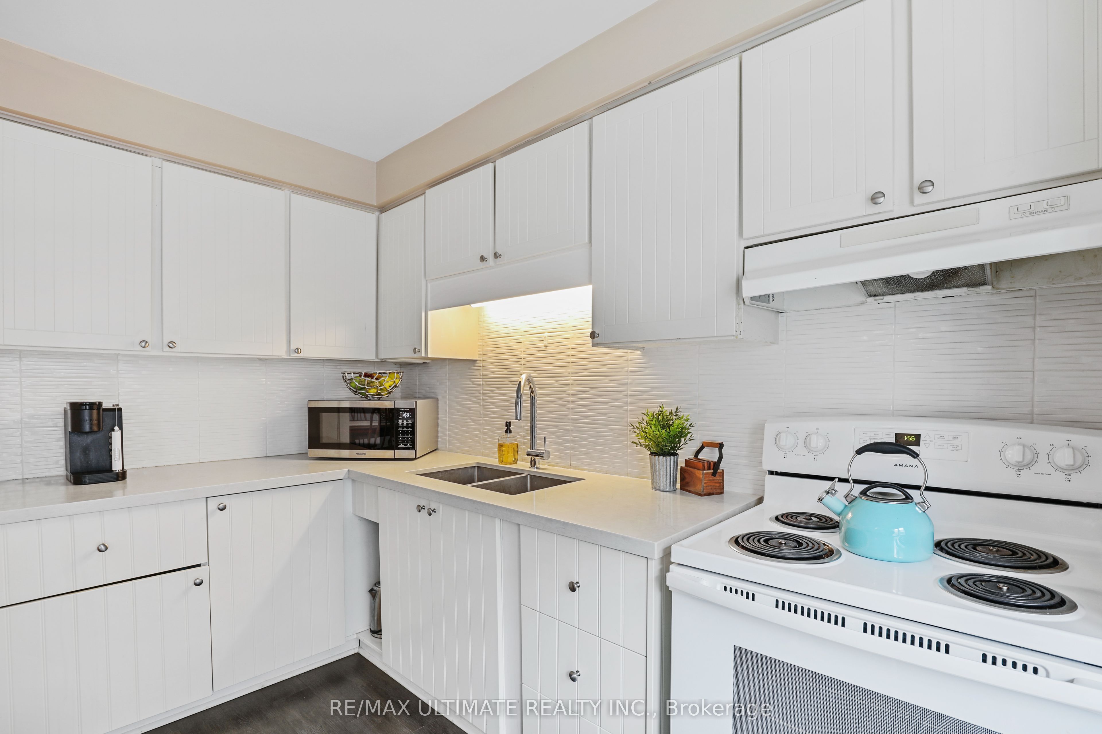 1230 Radom Street 25 Property Photo 8