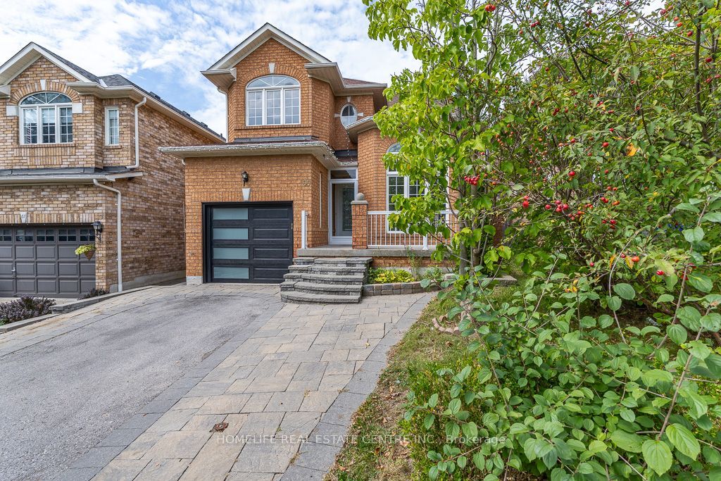 65 Batt Crescent Property Photo 3
