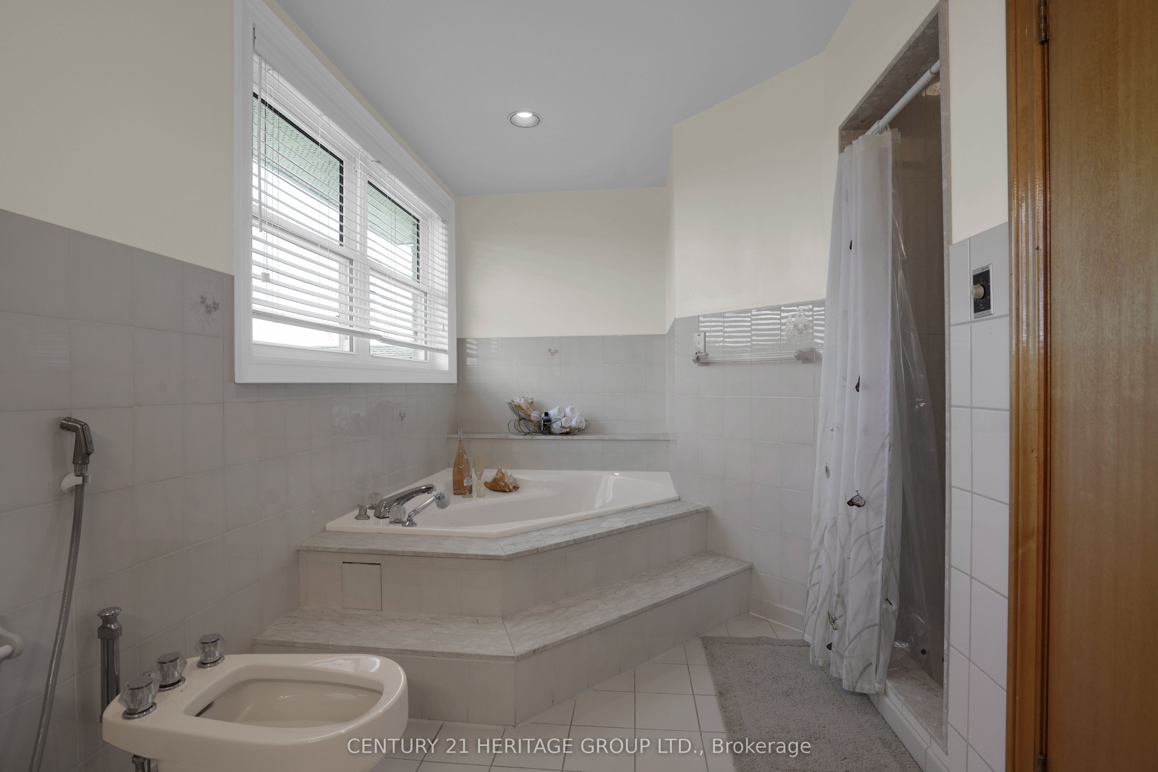 357 Powell Road S Property Photo 29