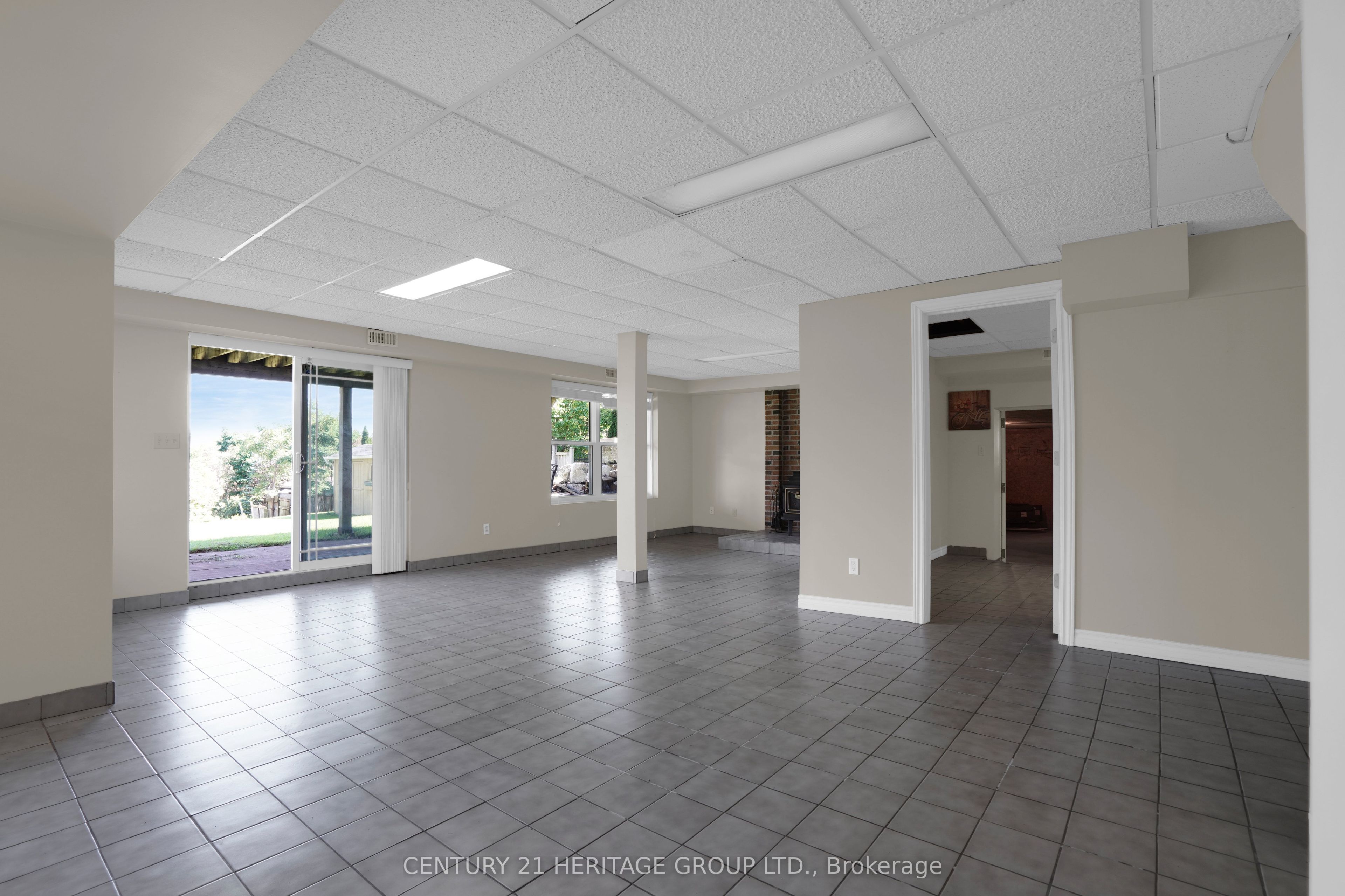 357 Powell Road S Property Photo 36