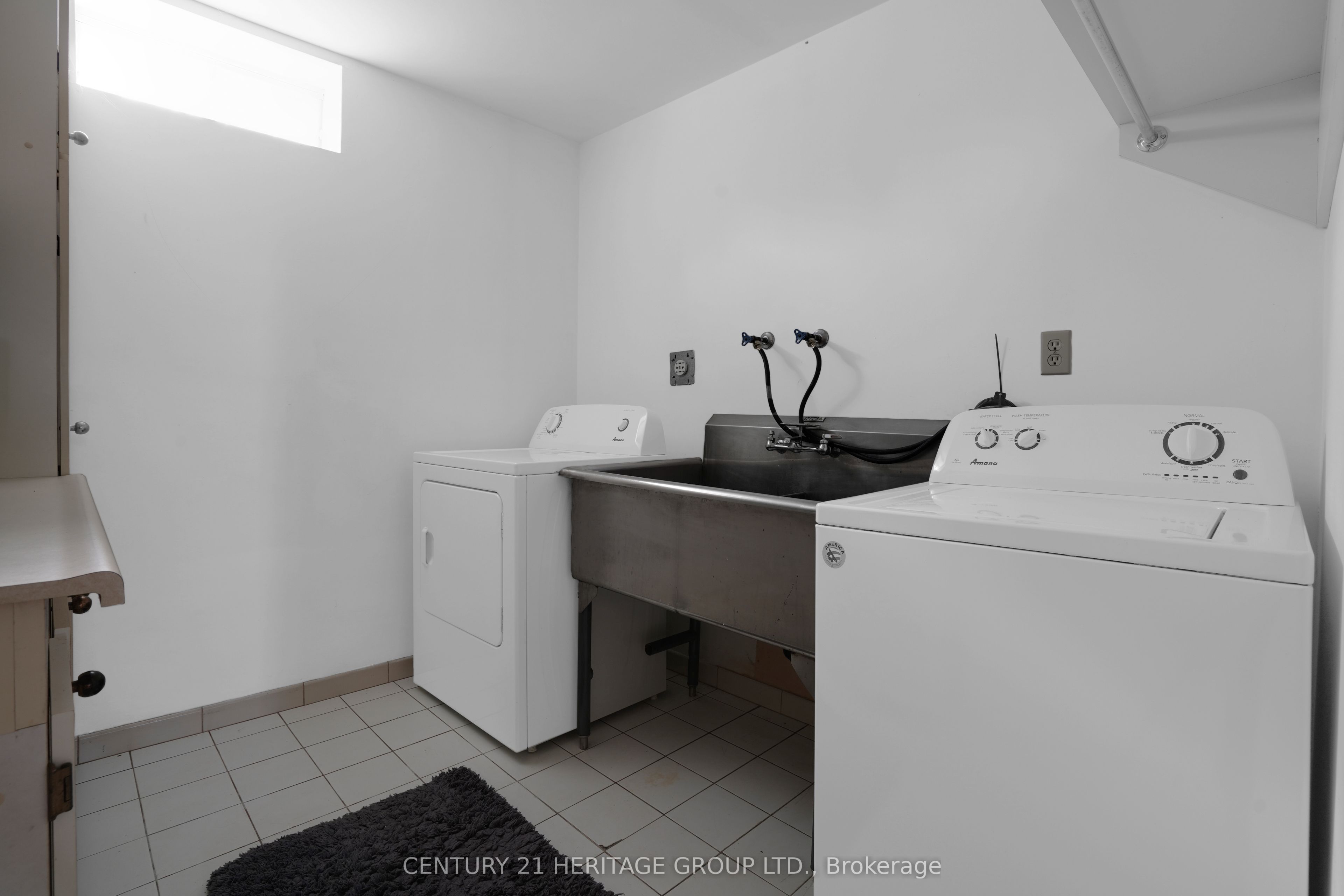 357 Powell Road S Property Photo 41