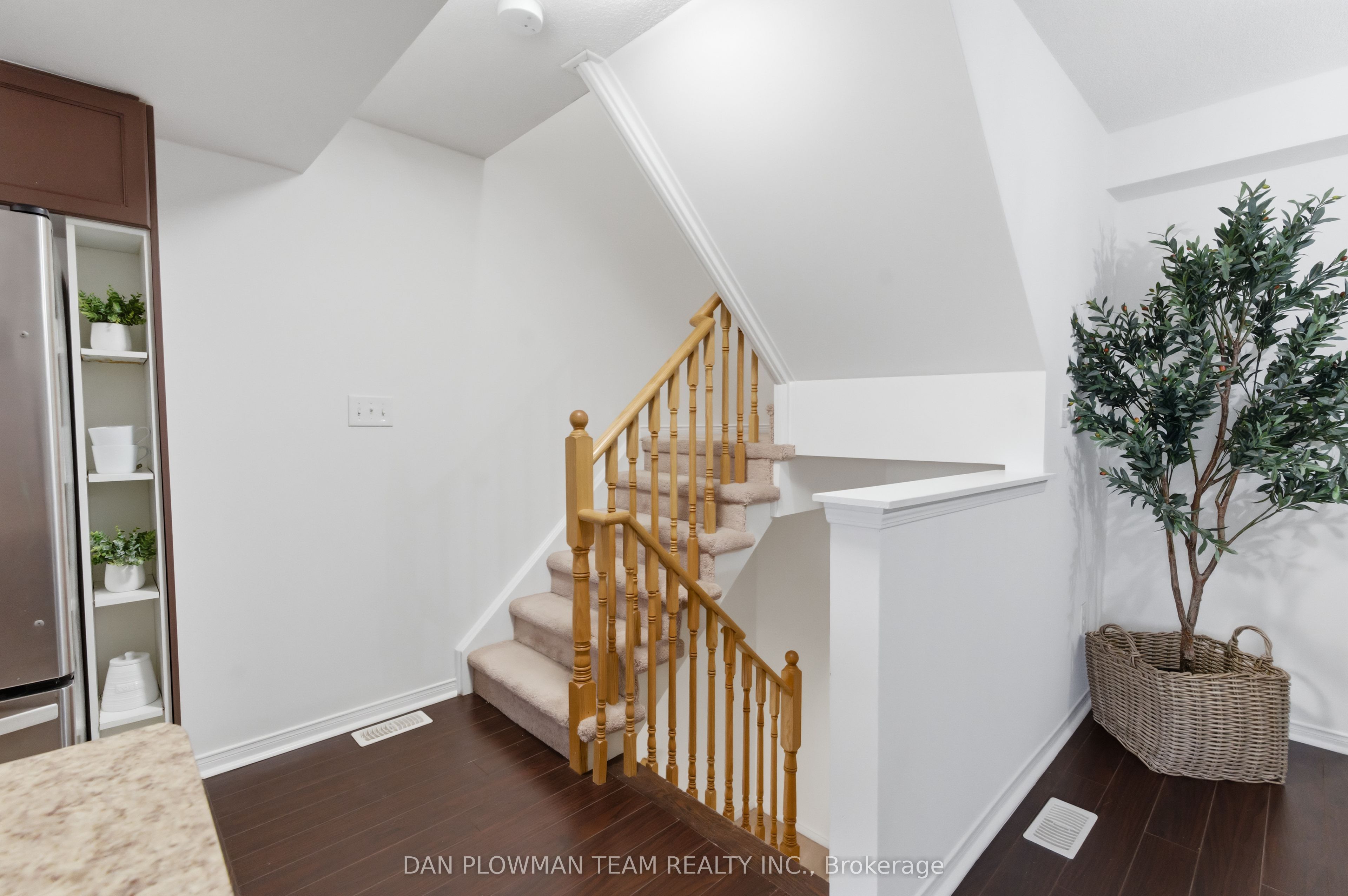 23 Blunden Road Property Photo 17
