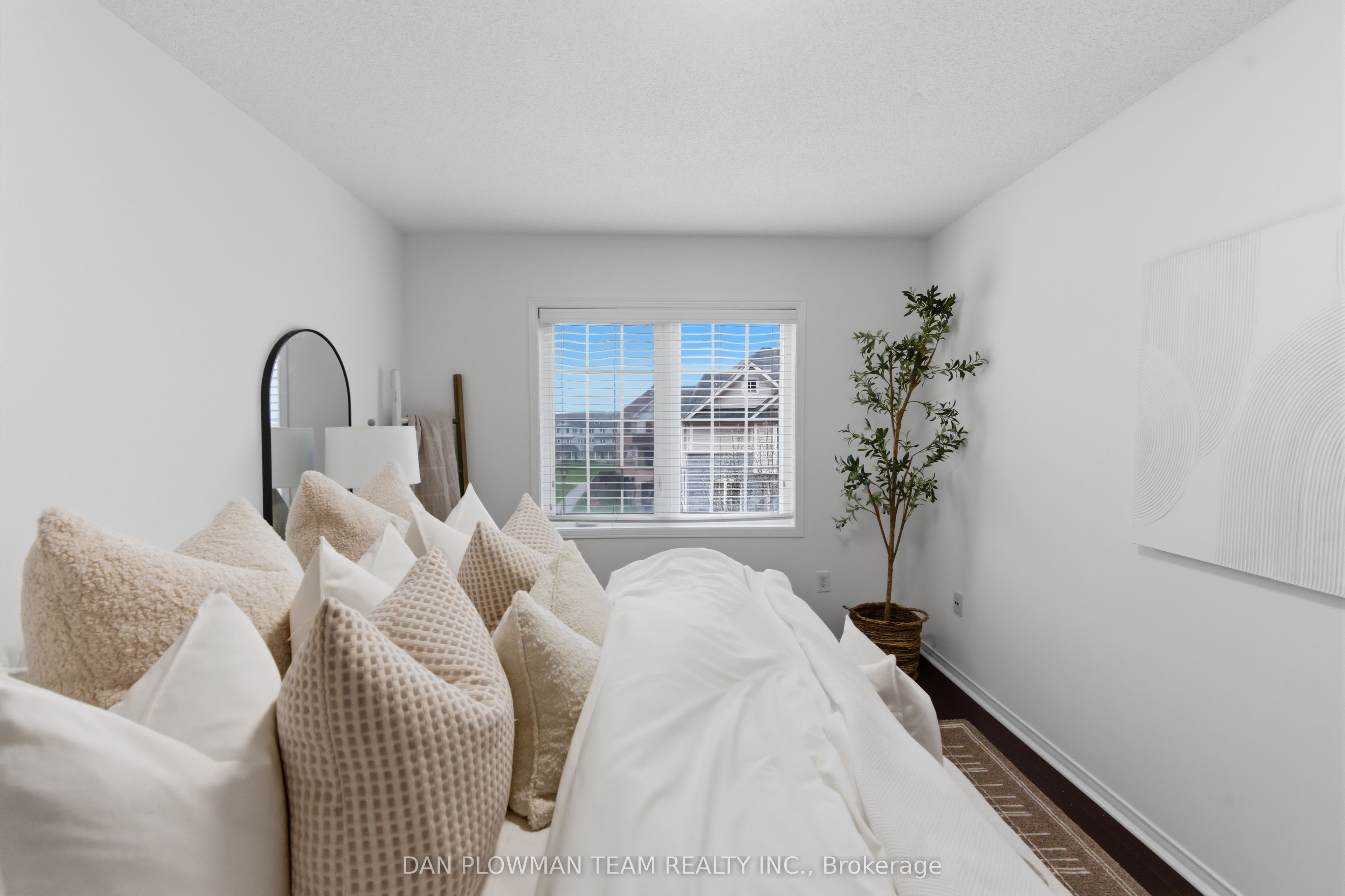 23 Blunden Road Property Photo 21
