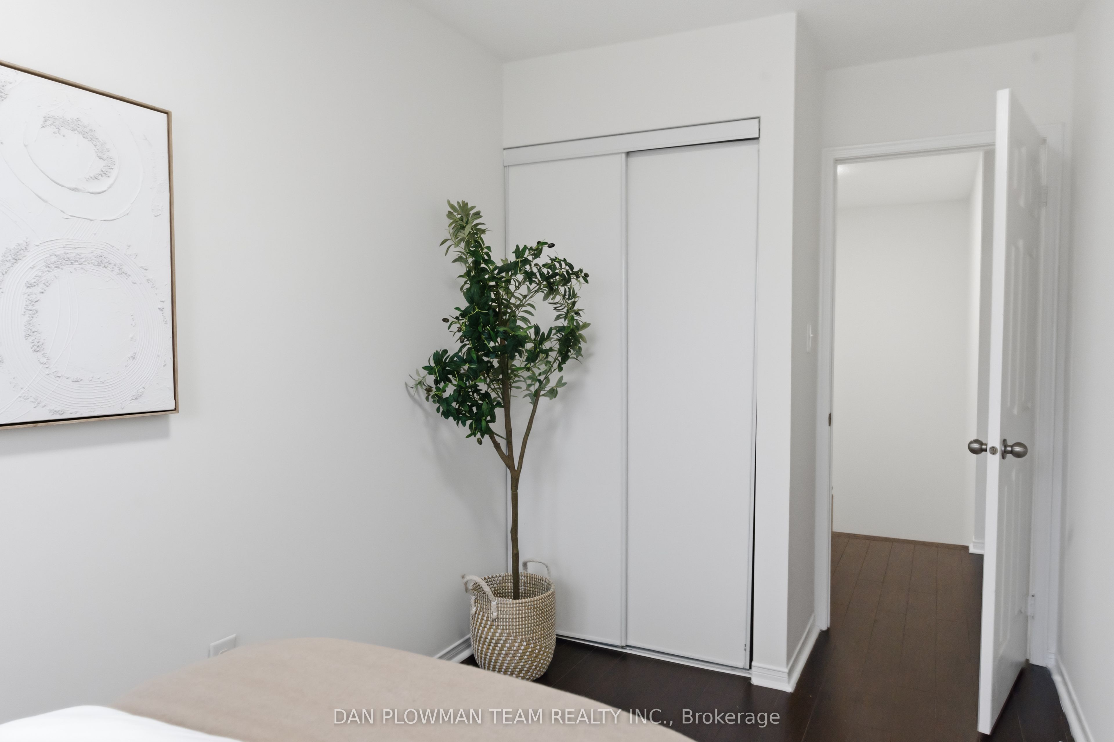 23 Blunden Road Property Photo 24