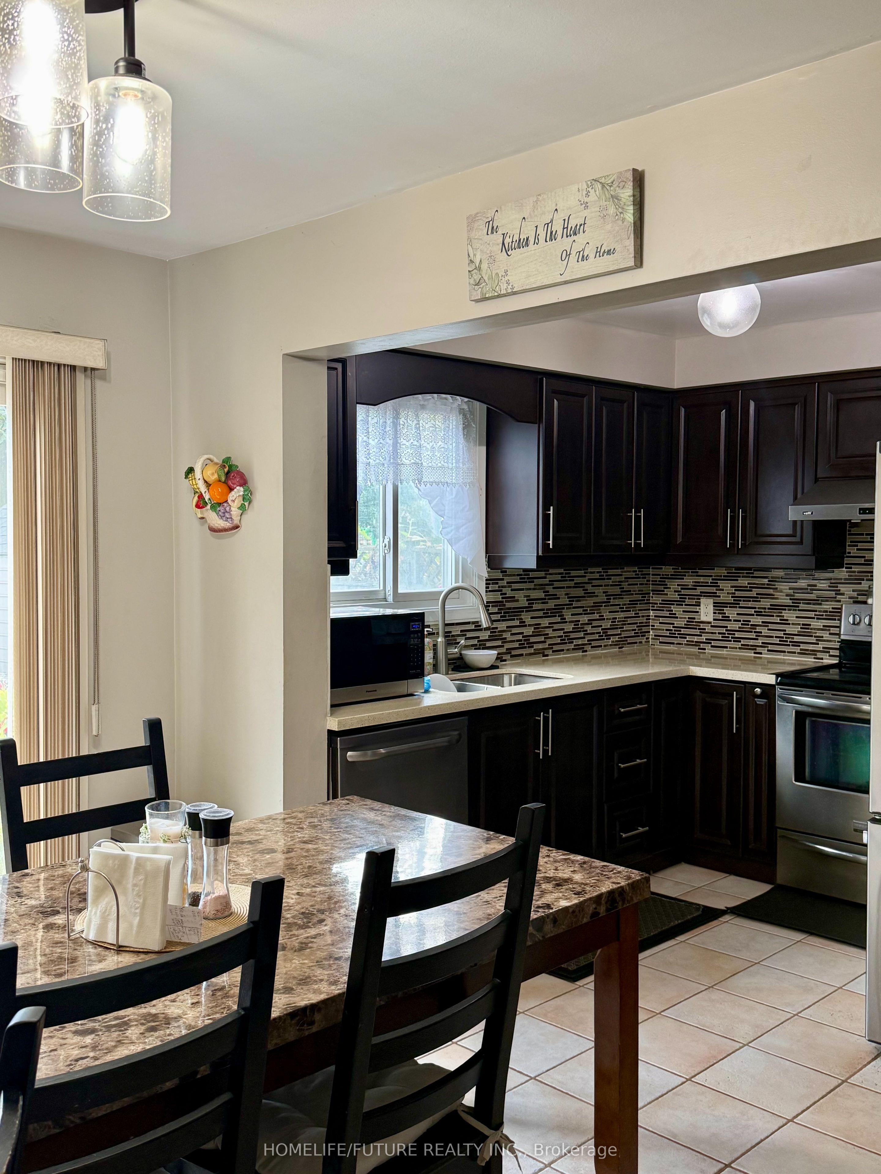 17 Chadwick Drive Property Photo 6