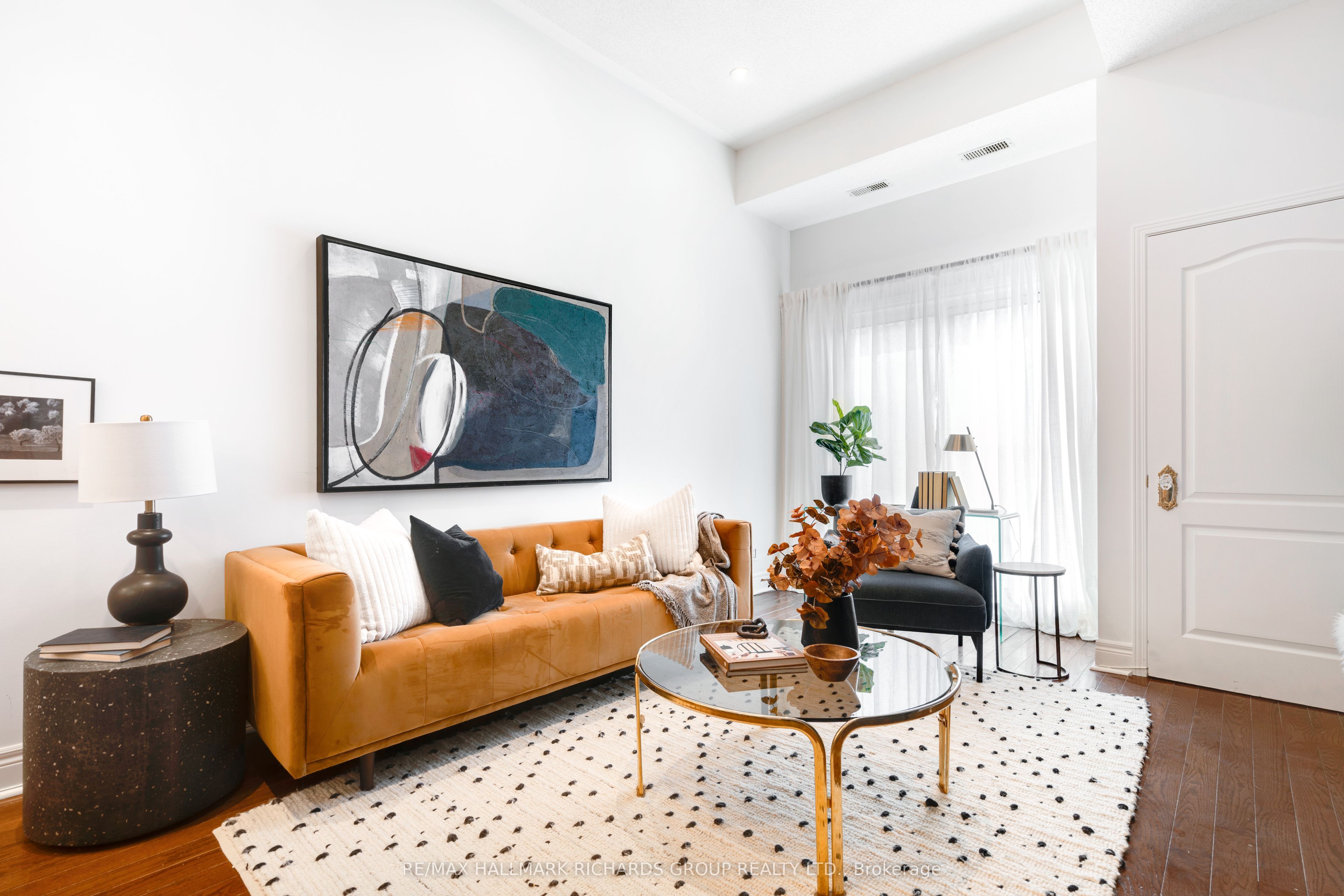 325 Kingston Road 101