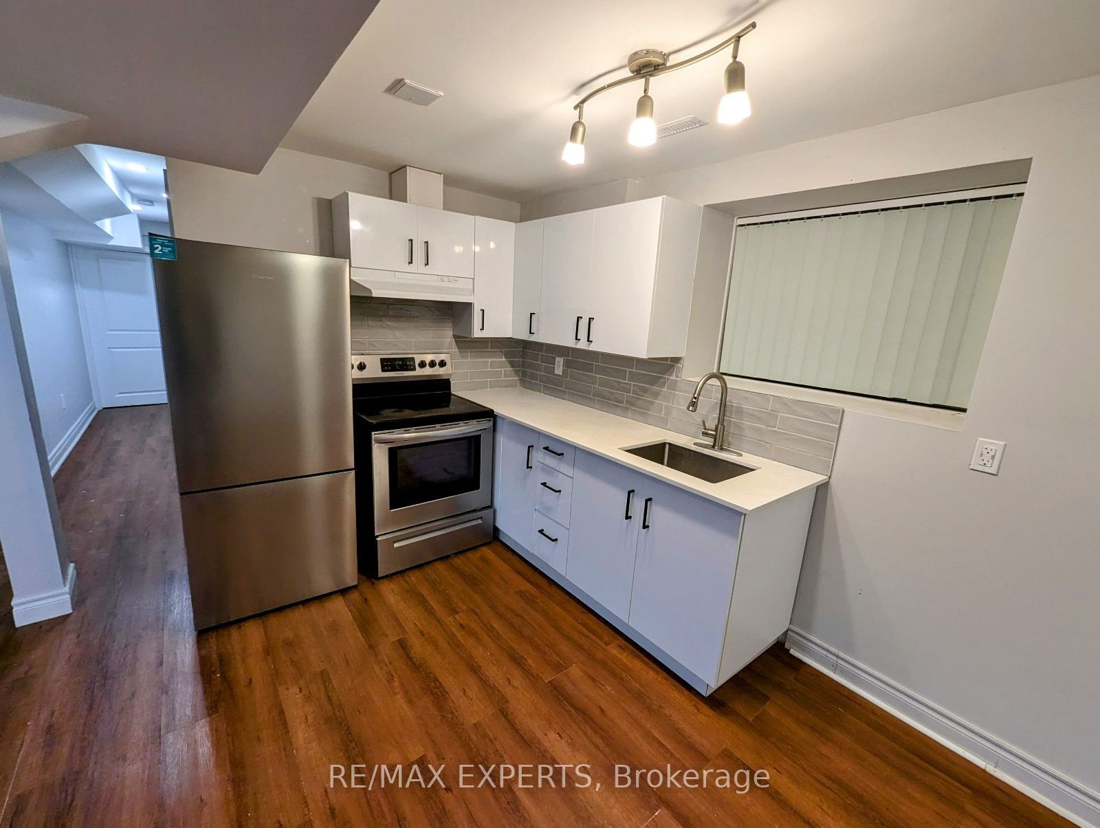 6 Ogston Crescent Property Photo 4