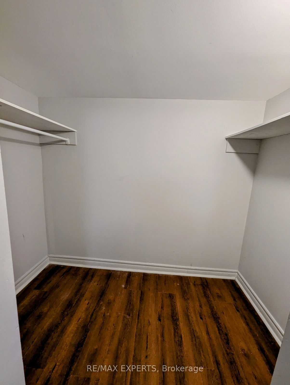 6 Ogston Crescent Property Photo 11