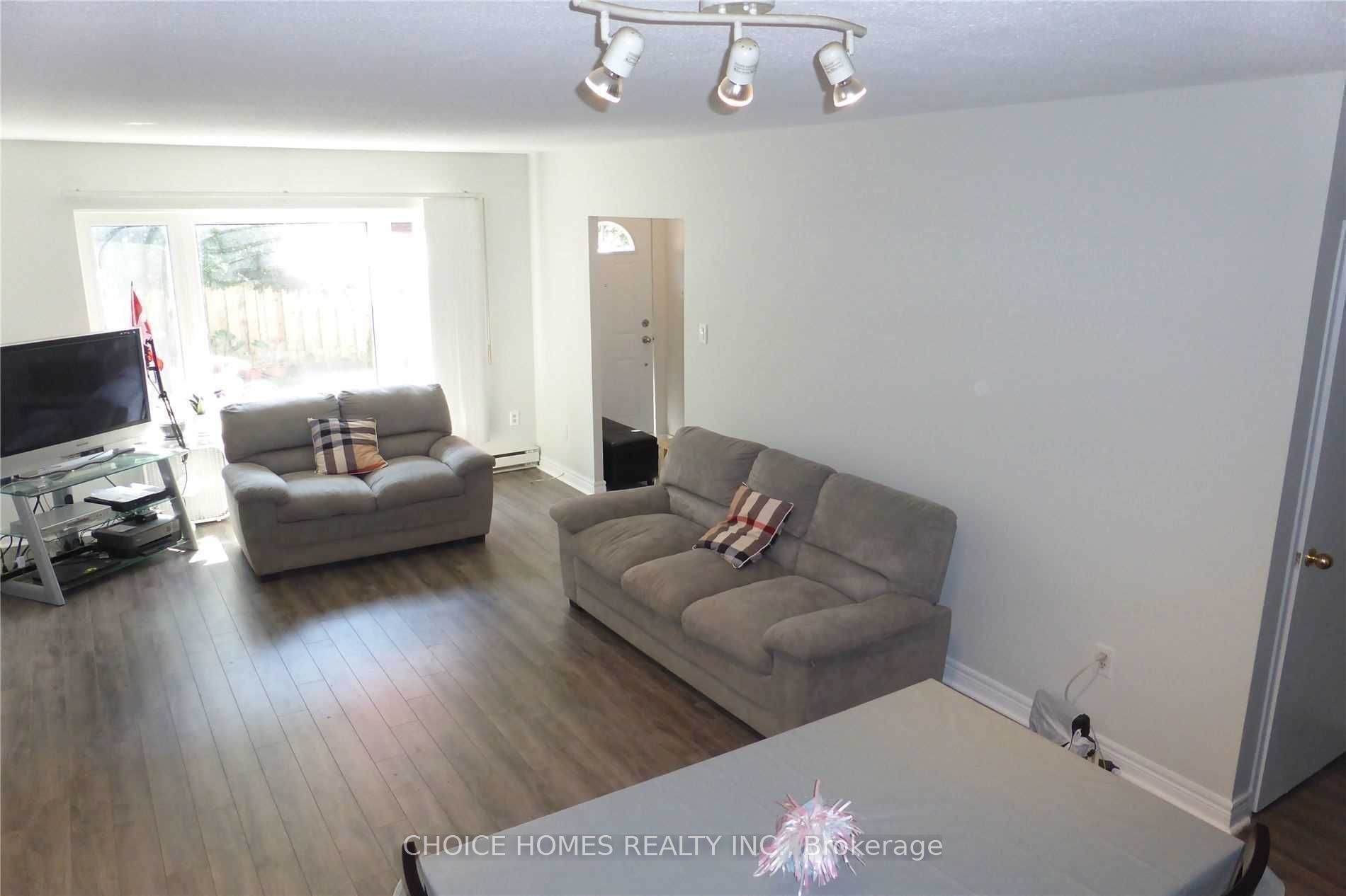 23-91 Muir Drive Property Photo 5