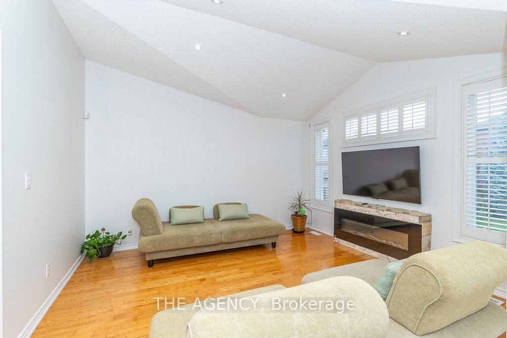 54 Thames Drive Property Photo 13