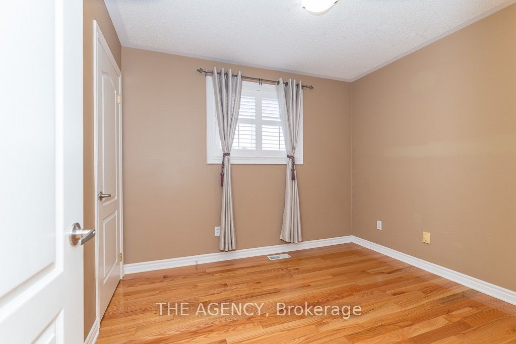 54 Thames Drive Property Photo 23
